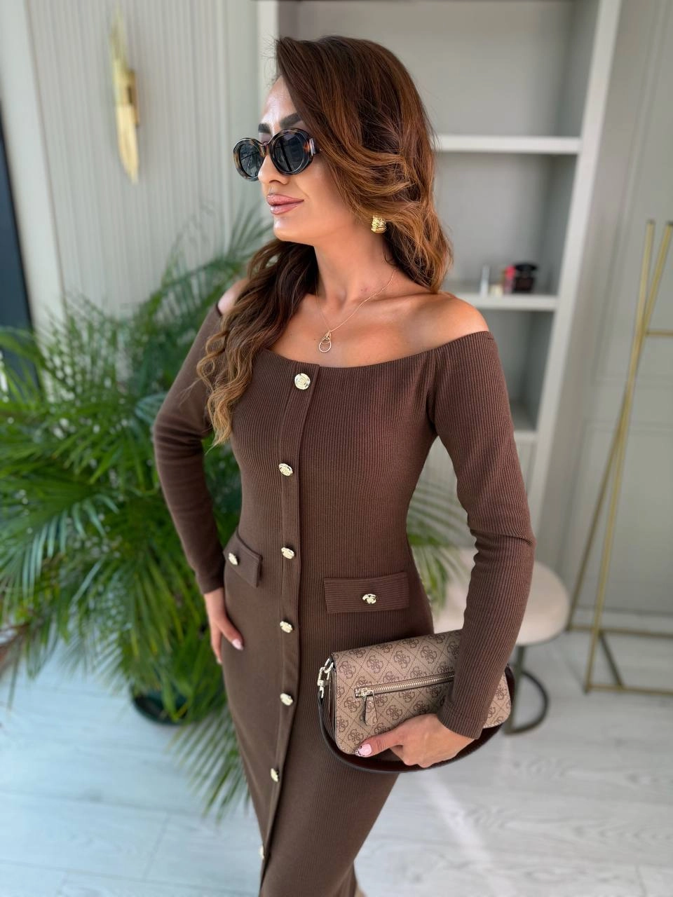 Kahverengi%20Kayık%20Yaka%20Düğme%20Detaylı%20Fitilli%20Çelik%20Kumaş%20Kalem%20Elbise