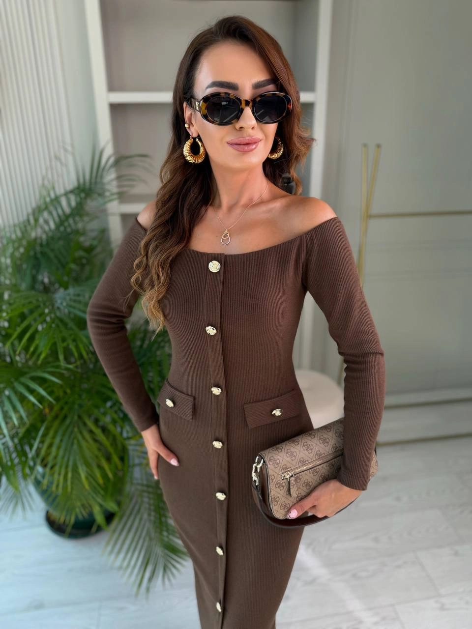 Kahverengi%20Kayık%20Yaka%20Düğme%20Detaylı%20Fitilli%20Çelik%20Kumaş%20Kalem%20Elbise