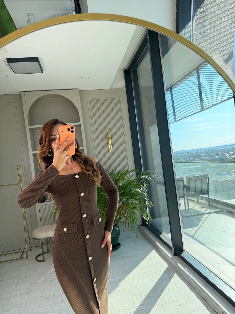 Kahverengi%20Kayık%20Yaka%20Düğme%20Detaylı%20Fitilli%20Çelik%20Kumaş%20Kalem%20Elbise