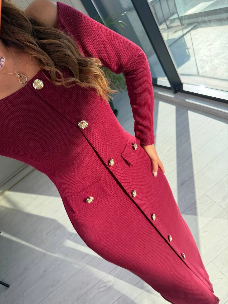 Bordo%20Kayık%20Yaka%20Düğme%20Detaylı%20Fitilli%20Çelik%20Kumaş%20Kalem%20Elbise