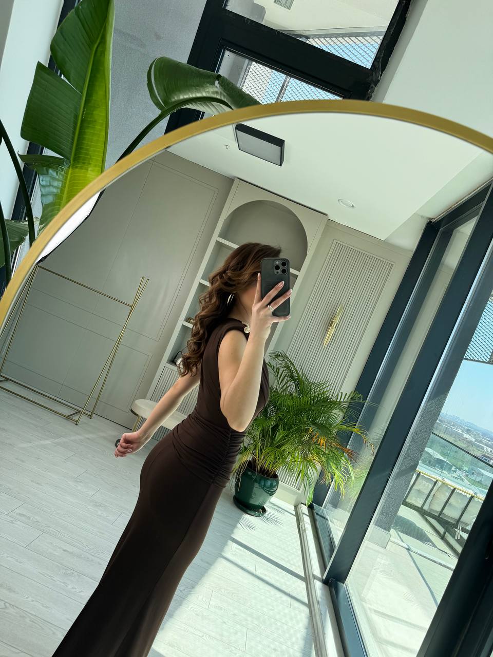 Kahverengi%20Tasarım%20Omuz%20Düğmeli%20Drape%20Detay%20Likralı%20Cendy%20Kumaş%20Elbise