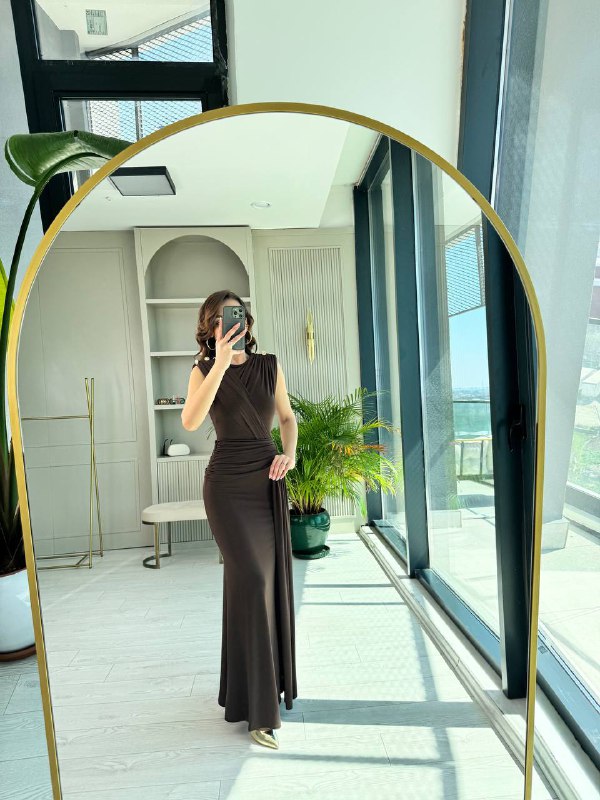 Kahverengi%20Tasarım%20Omuz%20Düğmeli%20Drape%20Detay%20Likralı%20Cendy%20Kumaş%20Elbise