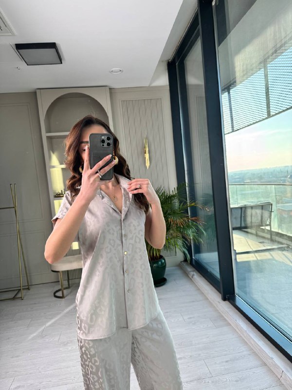 Gri%20Jakarlı%20Premium%20Saten%20Takım