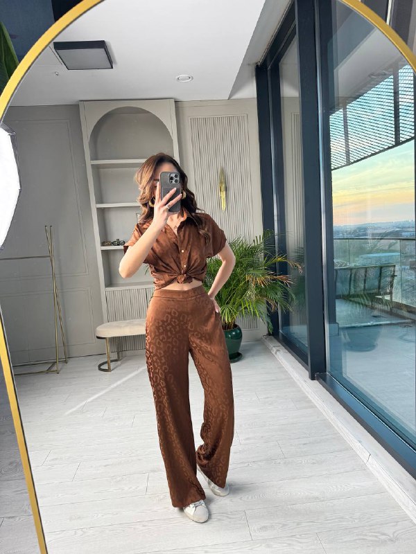 Kahverengi%20Jakarlı%20Premium%20Saten%20Takım