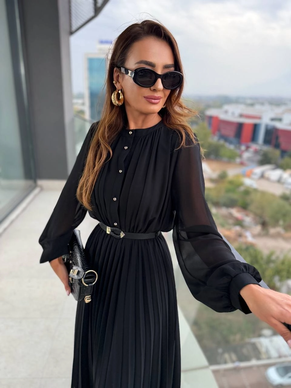 Siyah%20Piliseli%20Astarlı%20Kemerli%20Düğme%20Detay%20Şifon%20Elbise