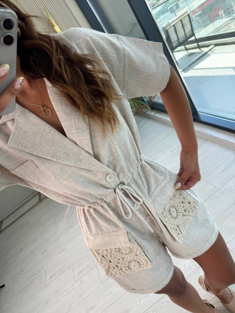 Natural%20Bej%20dantel%20Cep%20Detaylı%20Tok%20Dokulu%20Keten%20Şort%20Tulum