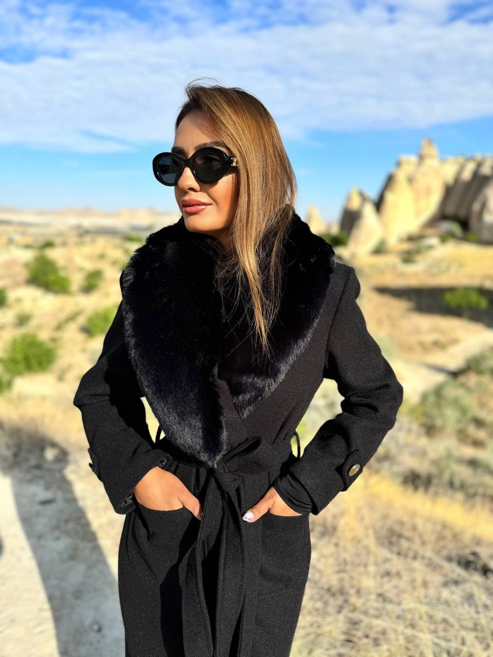 Siyah%20Yaka%20Kürklü%20Astarlı%20Premium%20Seri%20Uzun%20Kaşe%20Kaban
