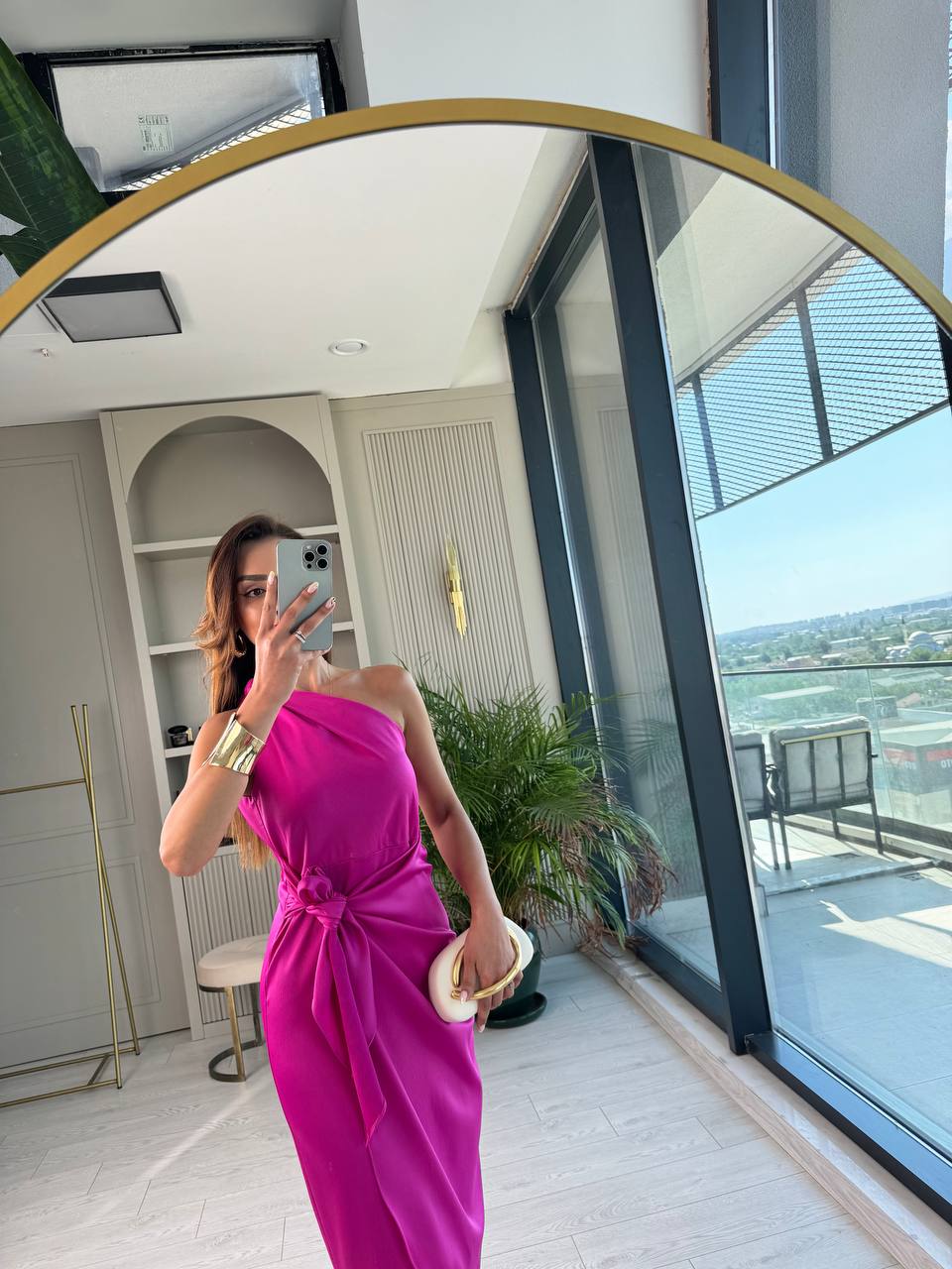 Fuşya%20Tek%20Kol%20Tok%20Saten%20Maria%20Elbise
