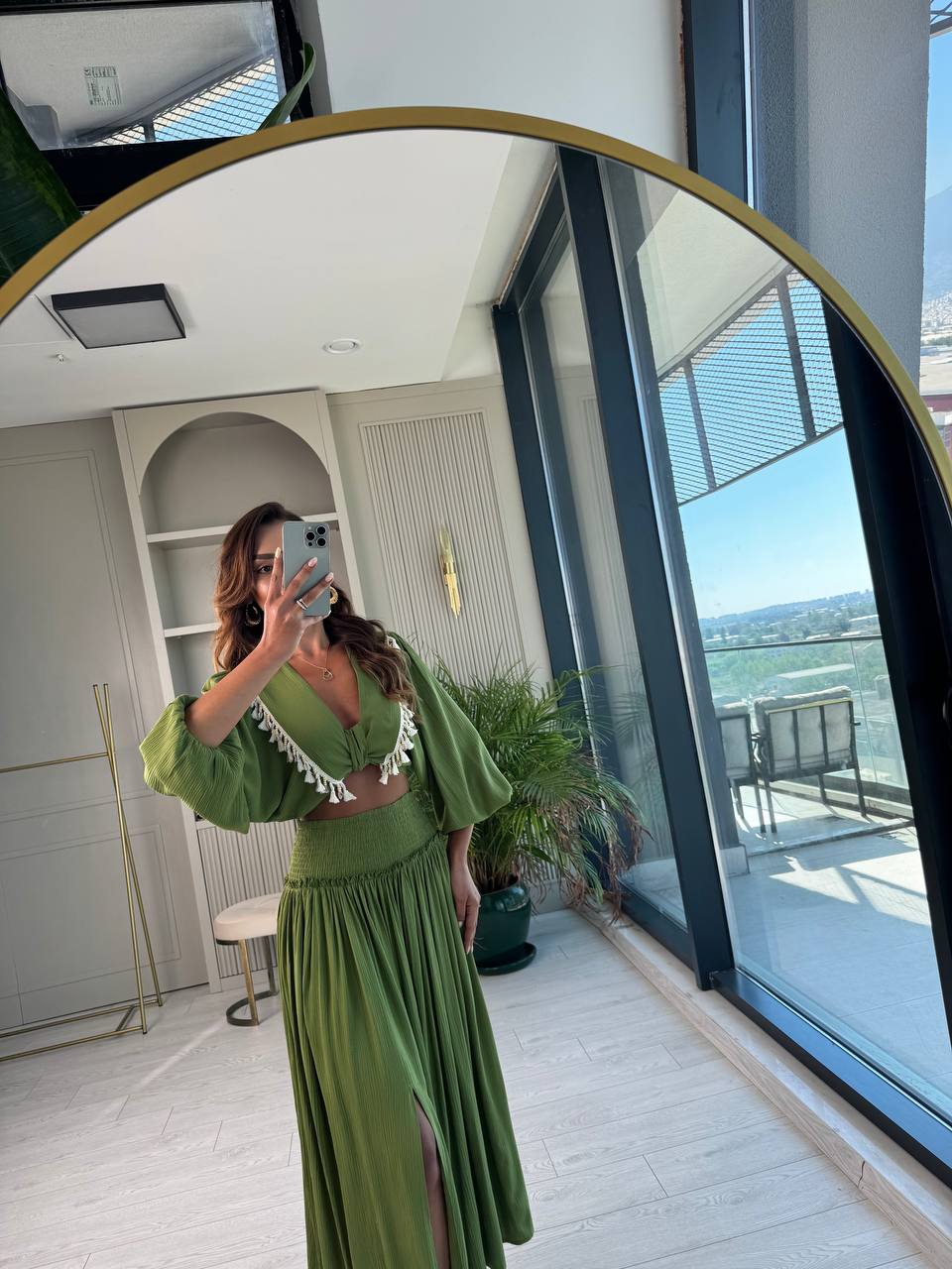Yeşil%20Pamuklu%20Boncuk%20Detaylı%20Etek%20Bluz%20Takım