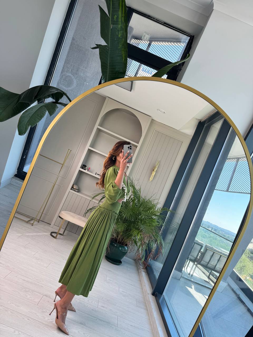 Yeşil%20Pamuklu%20Boncuk%20Detaylı%20Etek%20Bluz%20Takım