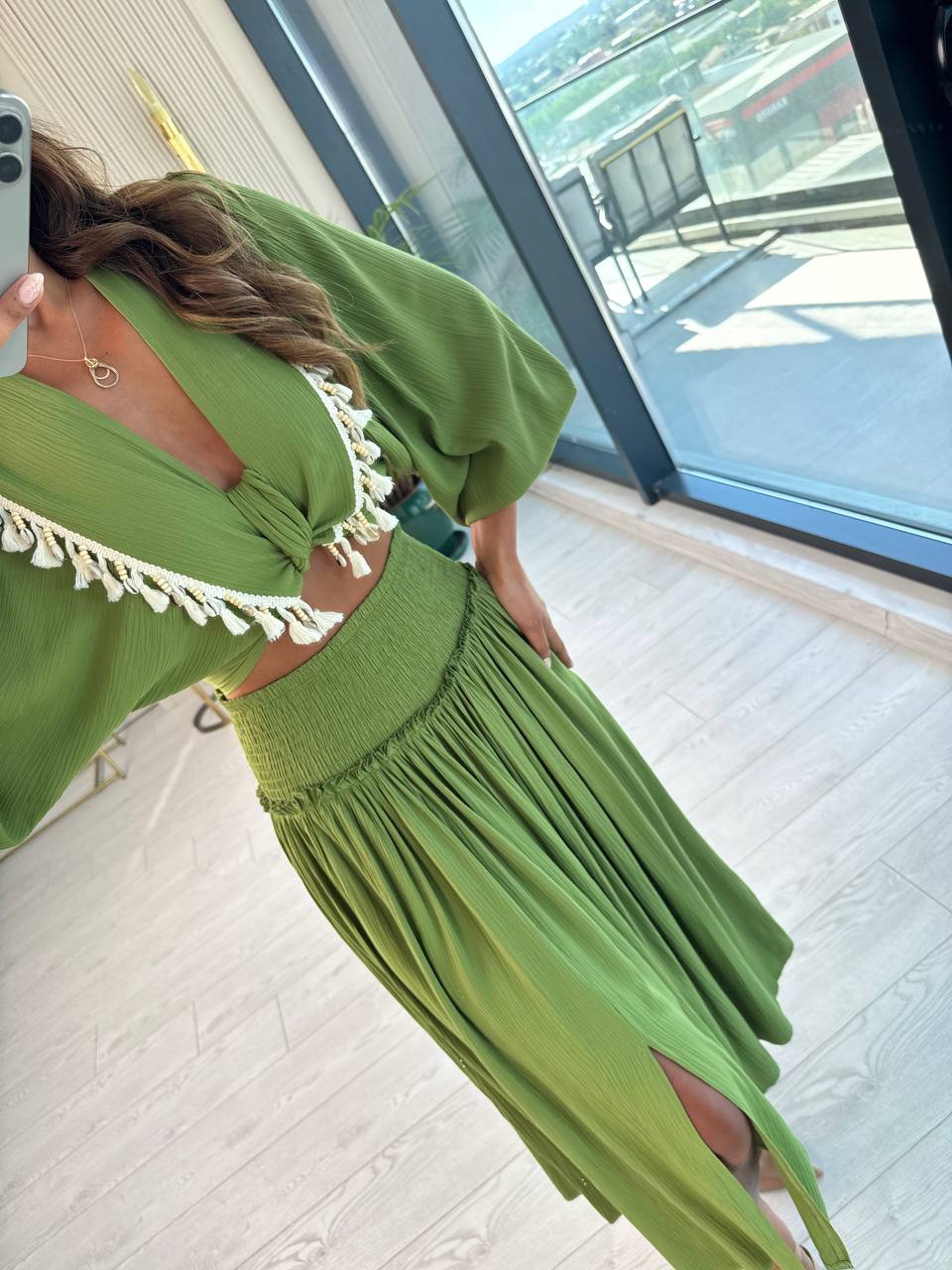 Yeşil%20Pamuklu%20Boncuk%20Detaylı%20Etek%20Bluz%20Takım