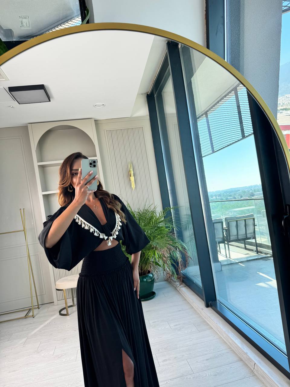 Siyah%20Pamuklu%20Boncuk%20Detaylı%20Etek%20Bluz%20Takım