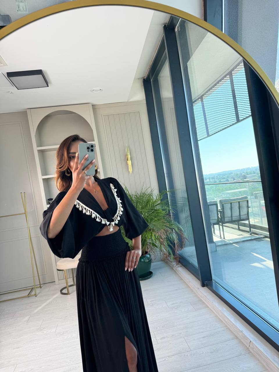 Siyah%20Pamuklu%20Boncuk%20Detaylı%20Etek%20Bluz%20Takım