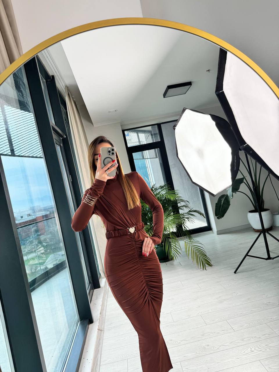 Kahverengi%20Drapeli%20Taşlı%20Kalp%20Kemer%20Detaylı%20Likralı%20Premium%20Elbise
