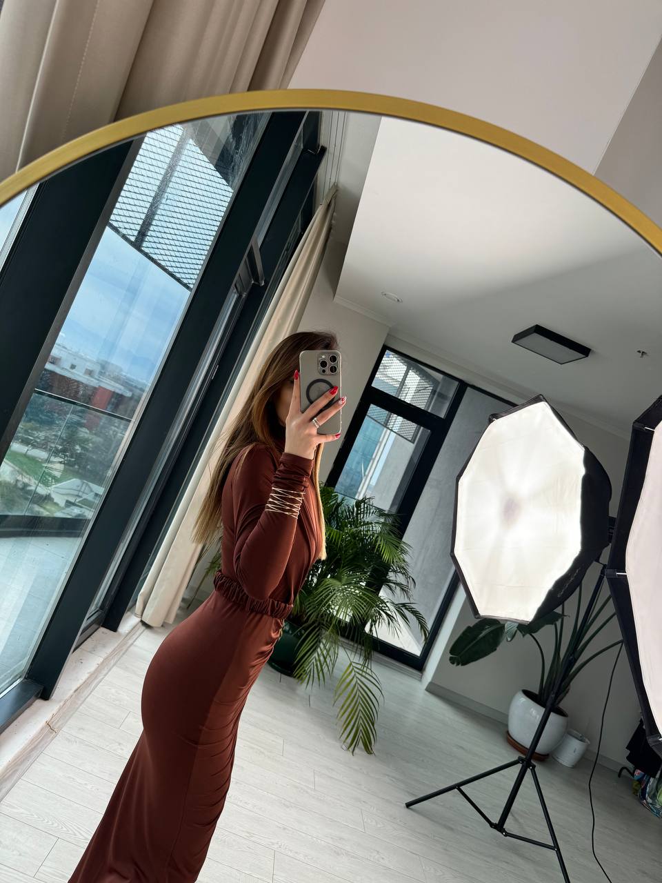 Kahverengi%20Drapeli%20Taşlı%20Kalp%20Kemer%20Detaylı%20Likralı%20Premium%20Elbise