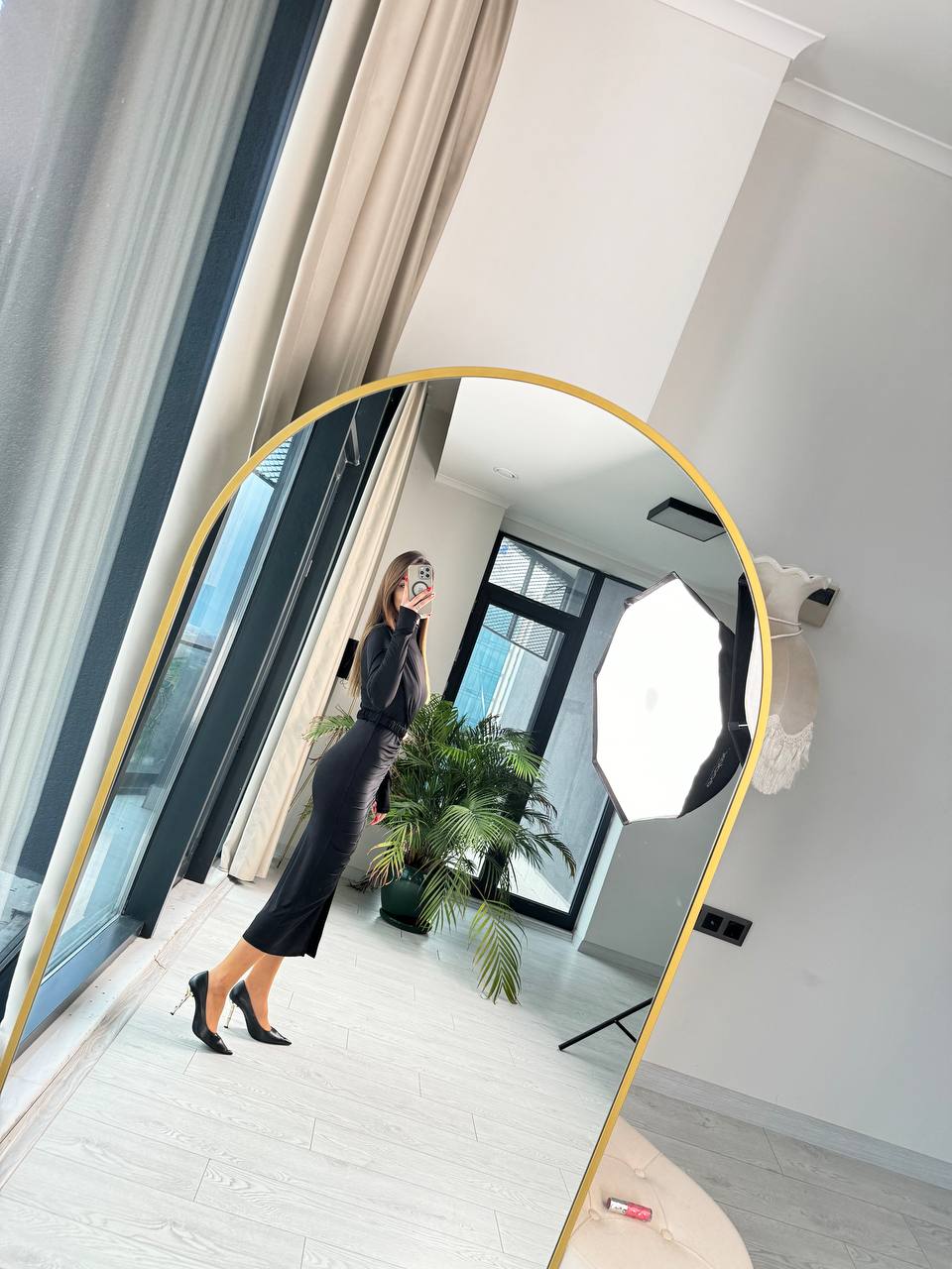 Siyah%20Drapeli%20Taşlı%20Kalp%20Kemer%20Detaylı%20Likralı%20Premium%20Elbise