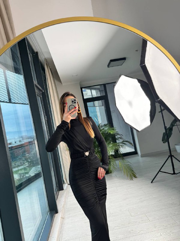 Siyah%20Drapeli%20Taşlı%20Kalp%20Kemer%20Detaylı%20Likralı%20Premium%20Elbise