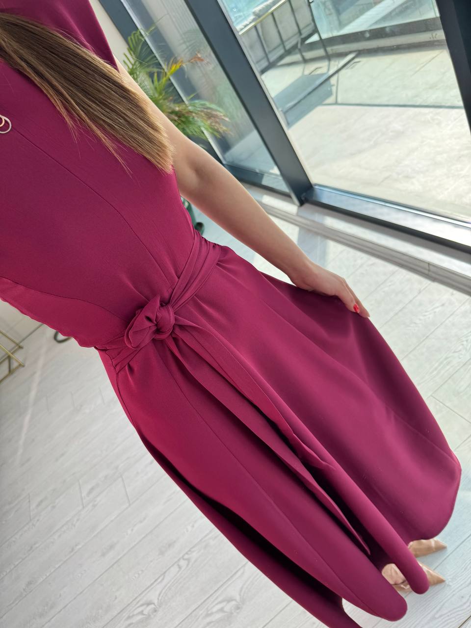 Mürdüm%20Bel%20Kuşaklı%20Tensel%20Kumaş%20Midi%20Boy%20Elbise