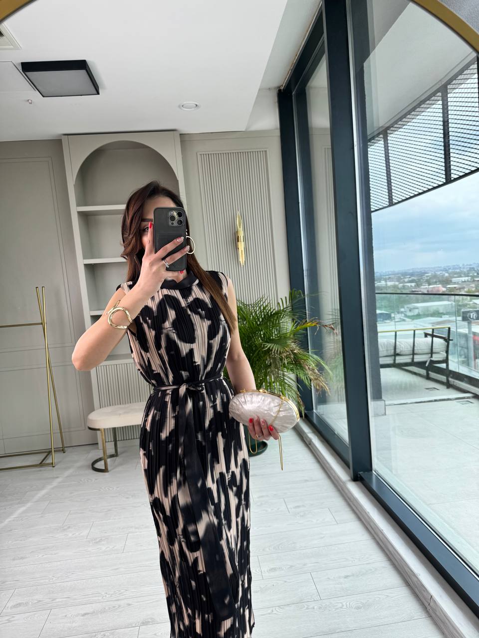 Siyah%20Desenli%20İnce%20Piliseli%20Astarlı%20Premium%20Şifon%20Elbise