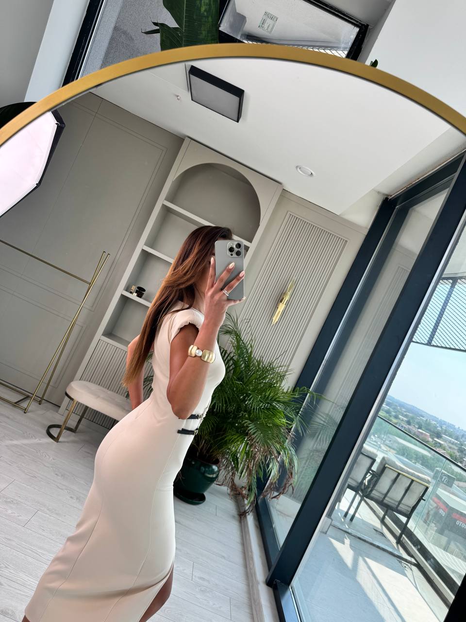 Bej%20Zara%20Model%20Süs%20Kemerli%20Kalem%20Elbise