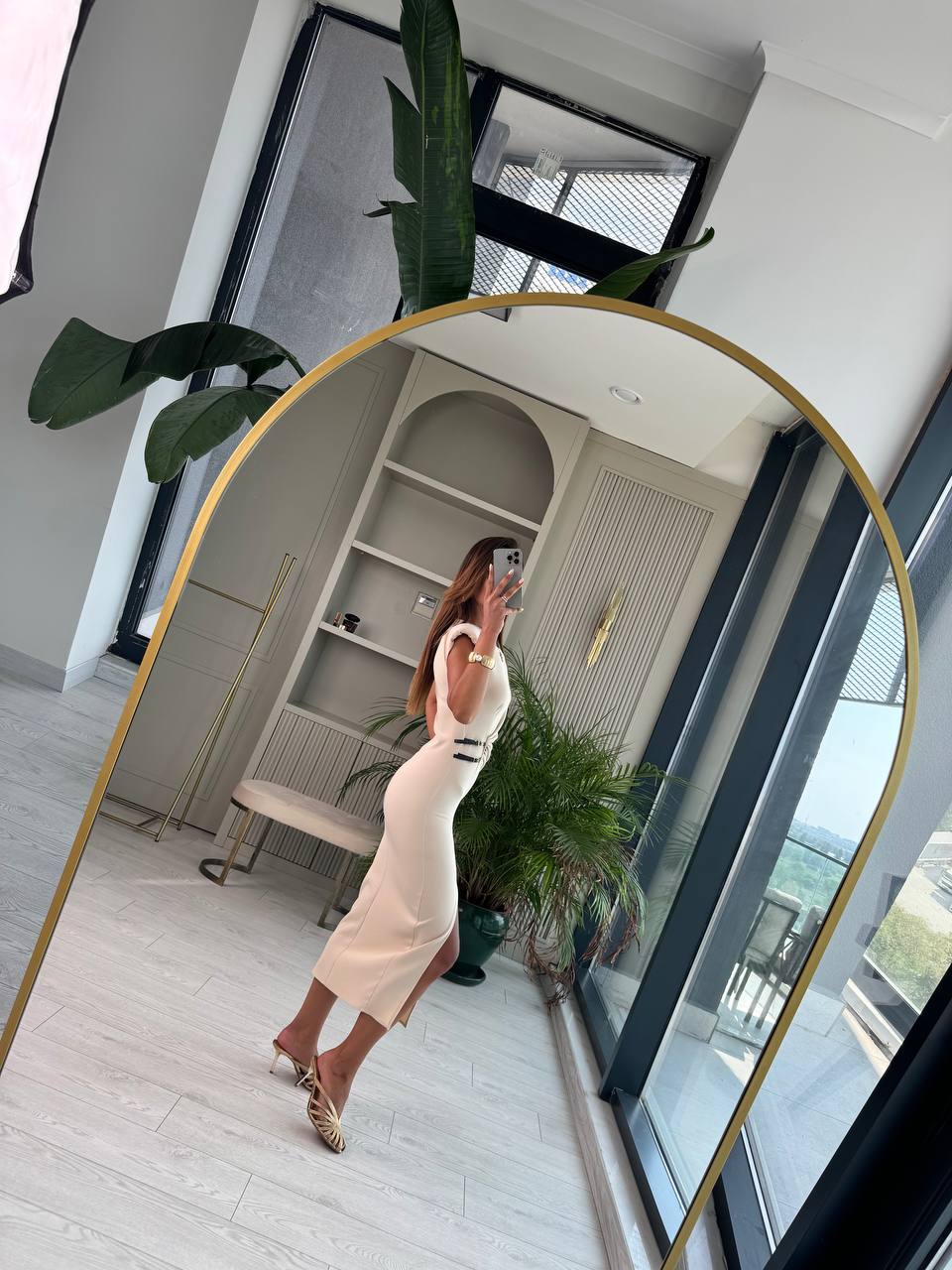 Bej%20Zara%20Model%20Süs%20Kemerli%20Kalem%20Elbise