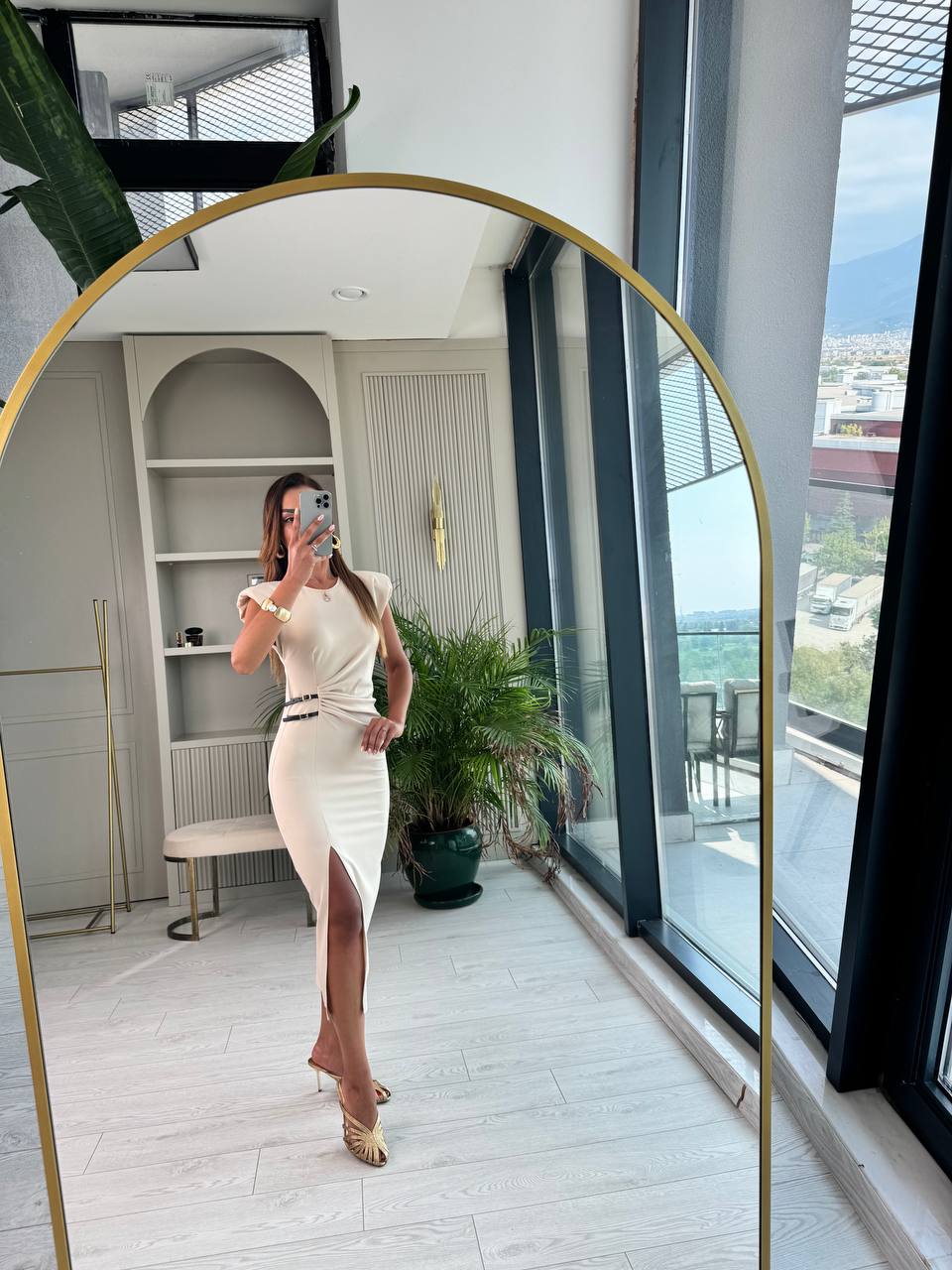 Bej%20Zara%20Model%20Süs%20Kemerli%20Kalem%20Elbise