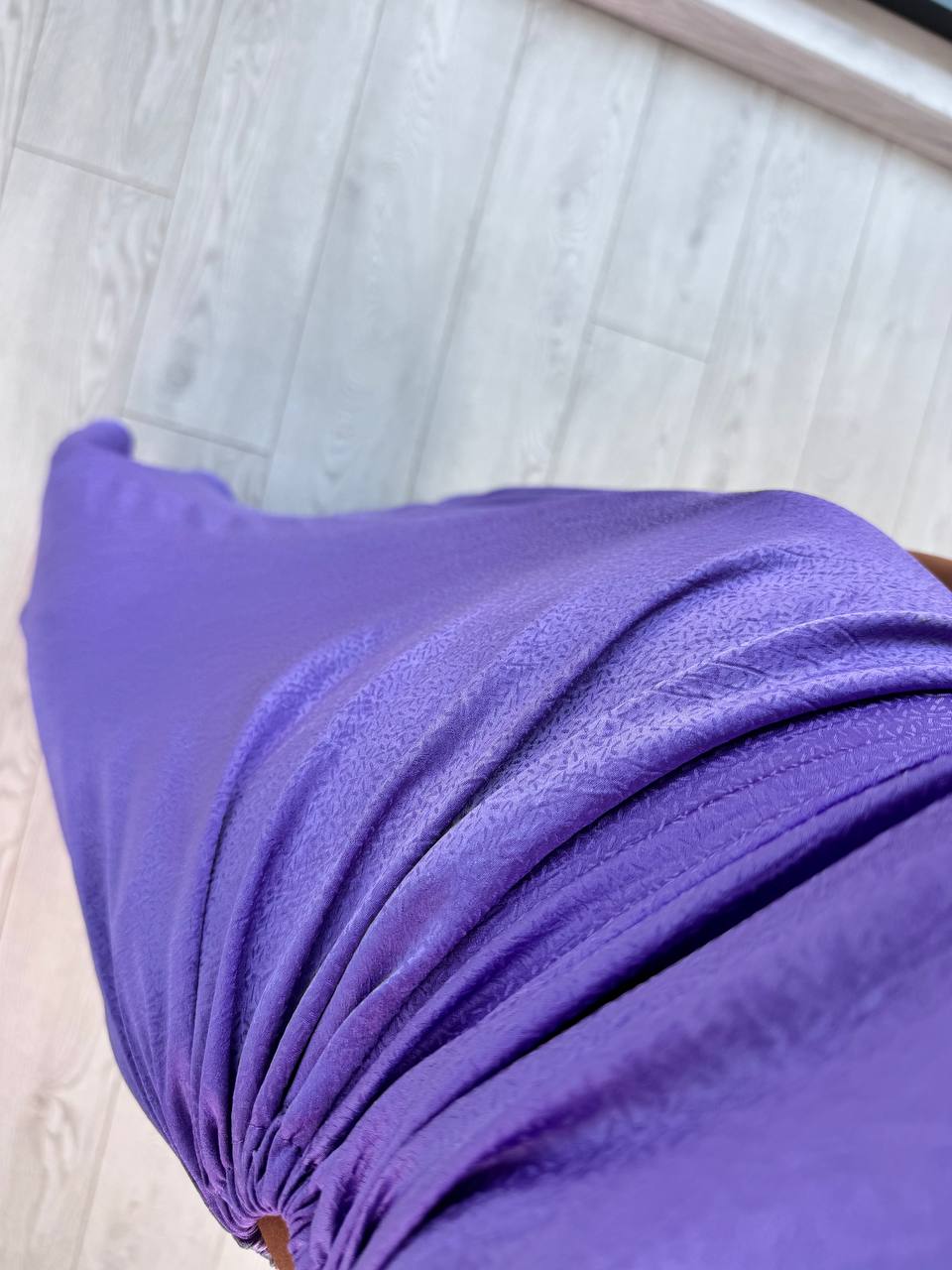 Tasarım%20Lila%20Jakarlı%20Saten%20Bel%20Detay%20Elbise