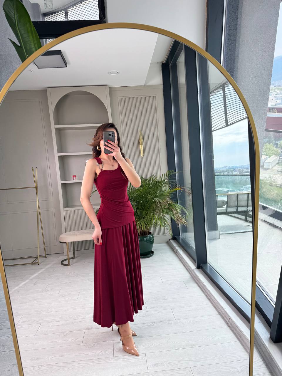 Bordo%20Metal%20Aksesuar%20Detaylı%20Premium%20Bluz%20Etek%20Takım