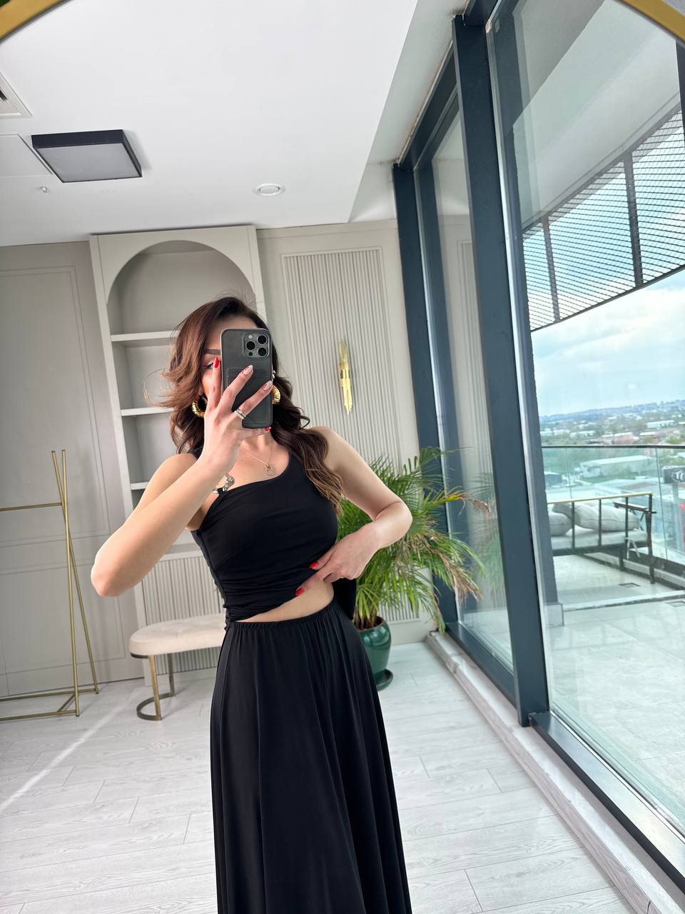 Siyah%20Metal%20Aksesuar%20Detaylı%20Premium%20Bluz%20Etek%20Takım