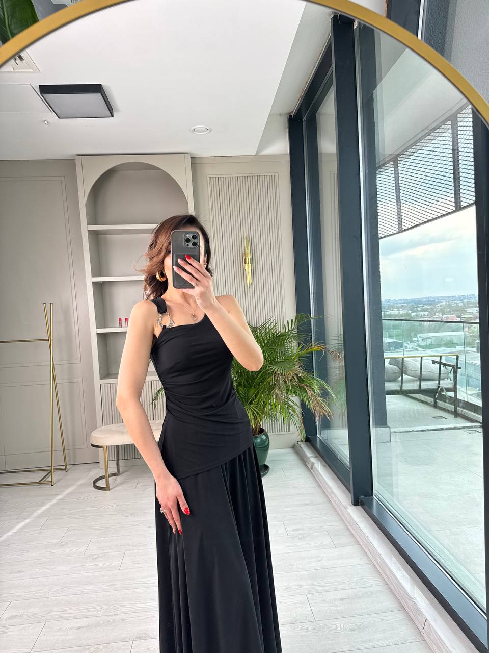 Siyah%20Metal%20Aksesuar%20Detaylı%20Premium%20Bluz%20Etek%20Takım