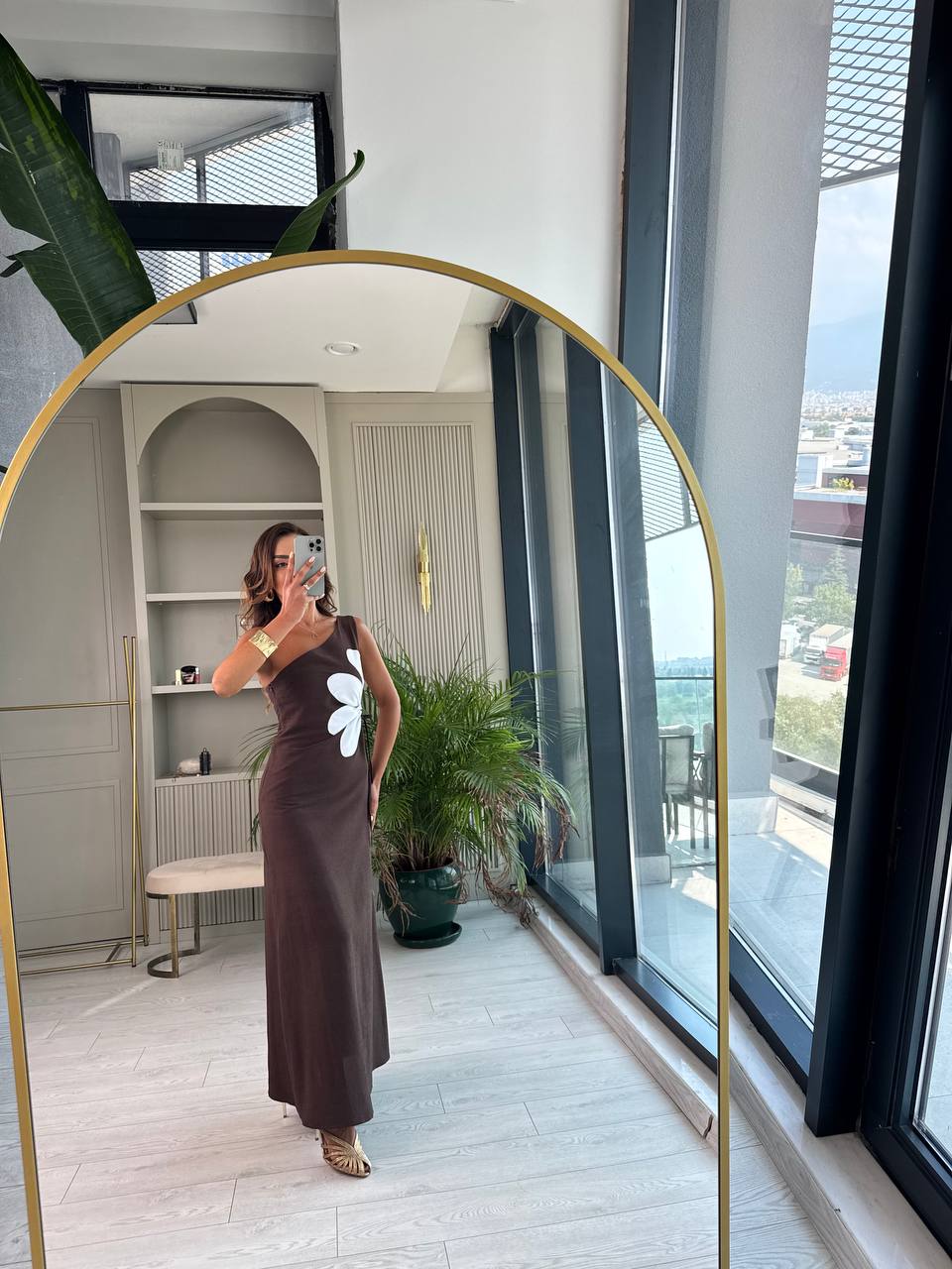 Kahverengi%20Çiçekli%20Bel%20Detay%20Astarlı%20Tok%20Keten%20Elbise