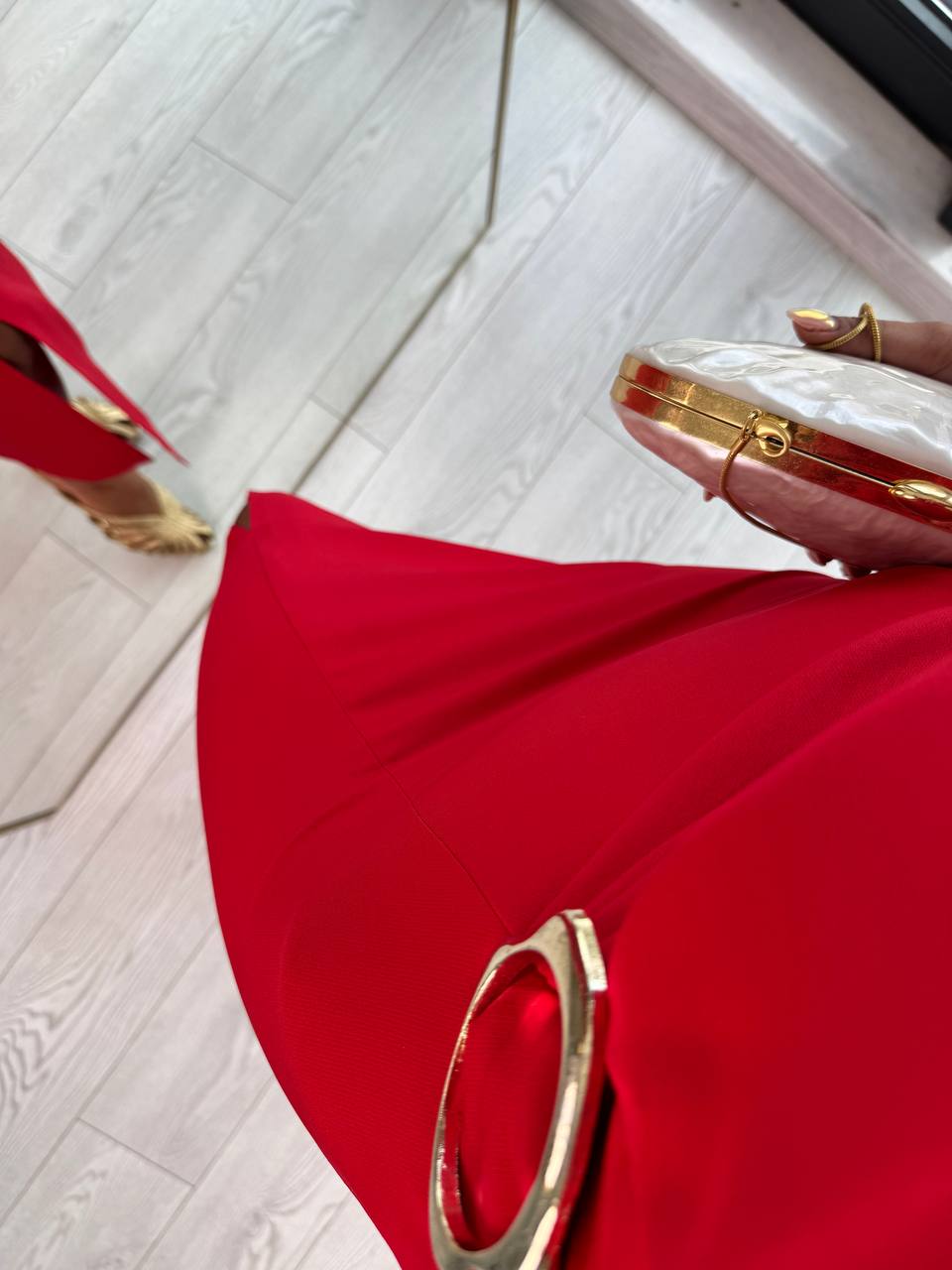 Kırmızı%20Zara%20Model%20Bel%20Tokalı%20Lüks%20Atlas%20Kumaş%20Kalem%20Elbise