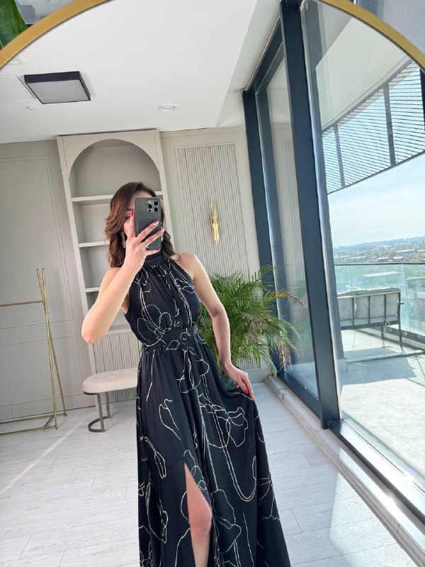 Tasarım%20Desenli%20Halter%20Yaka%20Astarlı%20İpek%20Saten%20Elbise