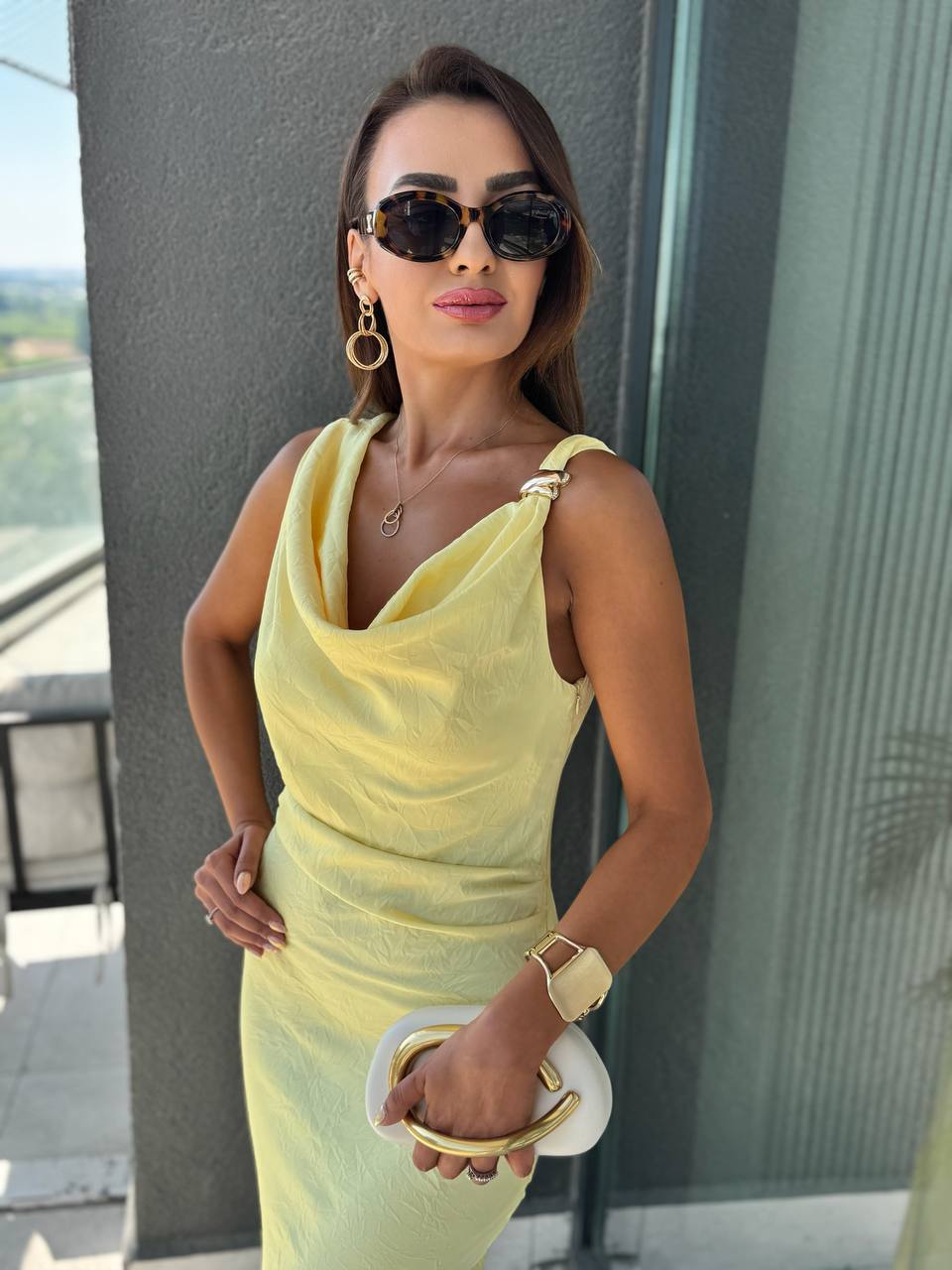 Sarı%20Degaje%20Yaka%20Zara%20Model%20Saten%20Elbise