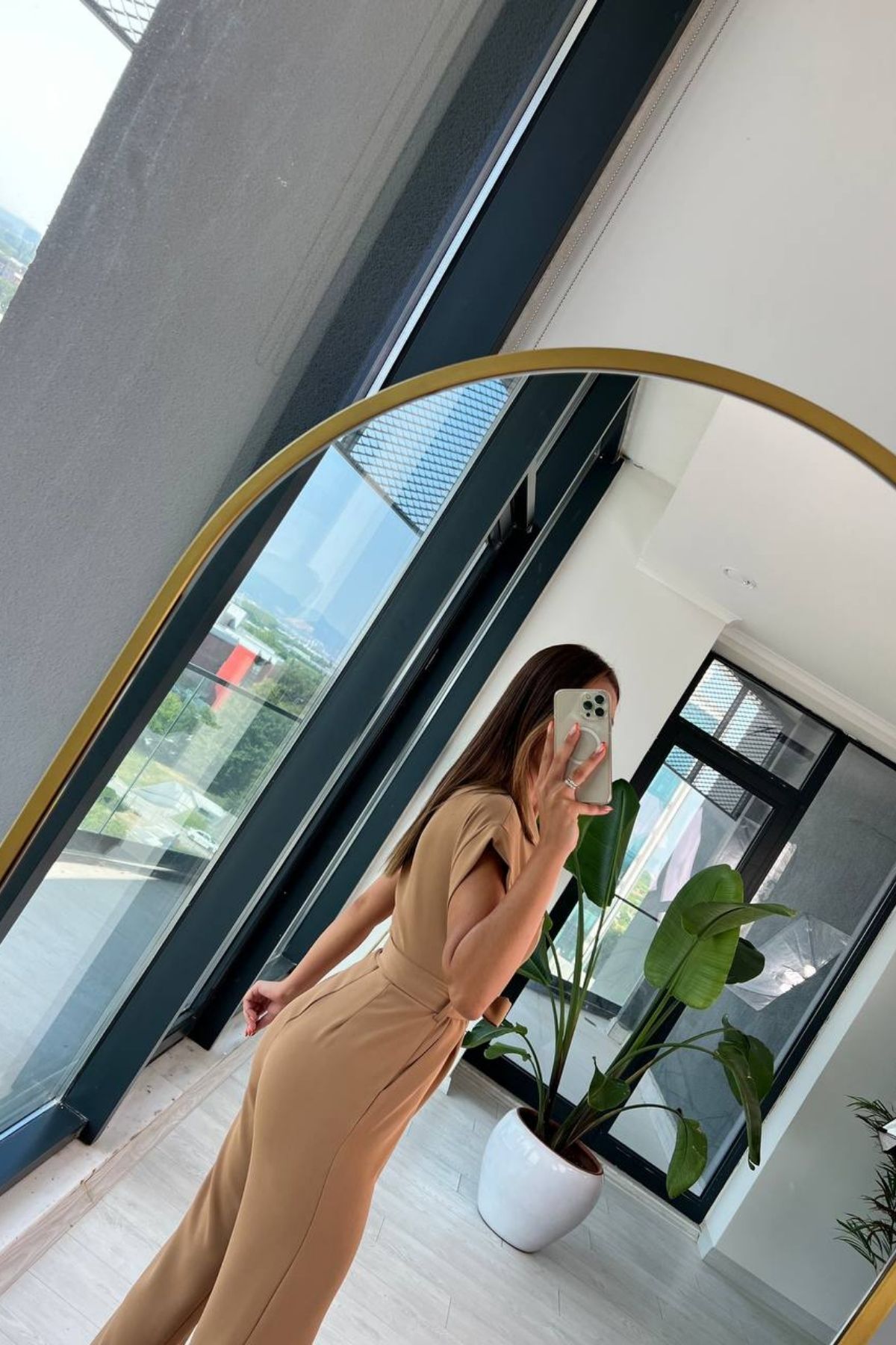 Camel%20Gold%20Düğme%20Detaylı%20ipekli%20Krep%20Tulum