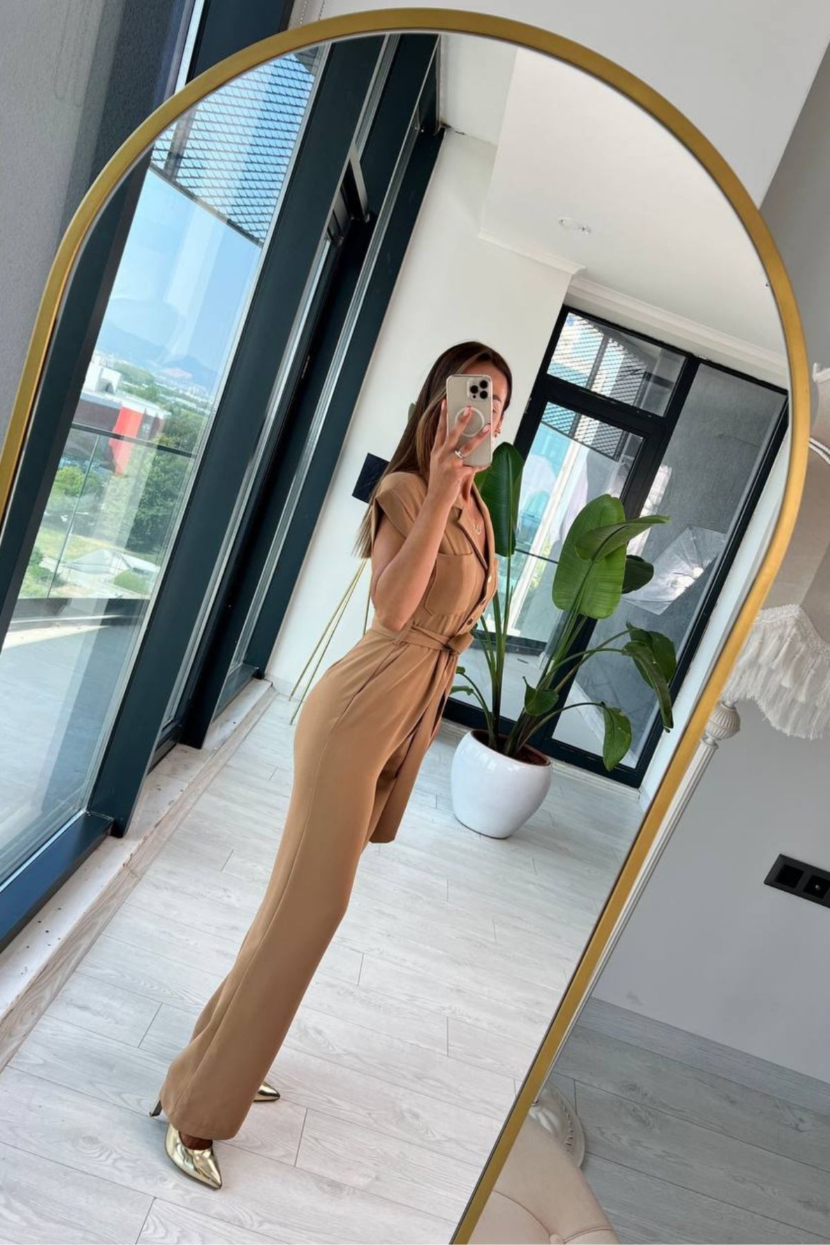 Camel%20Gold%20Düğme%20Detaylı%20ipekli%20Krep%20Tulum