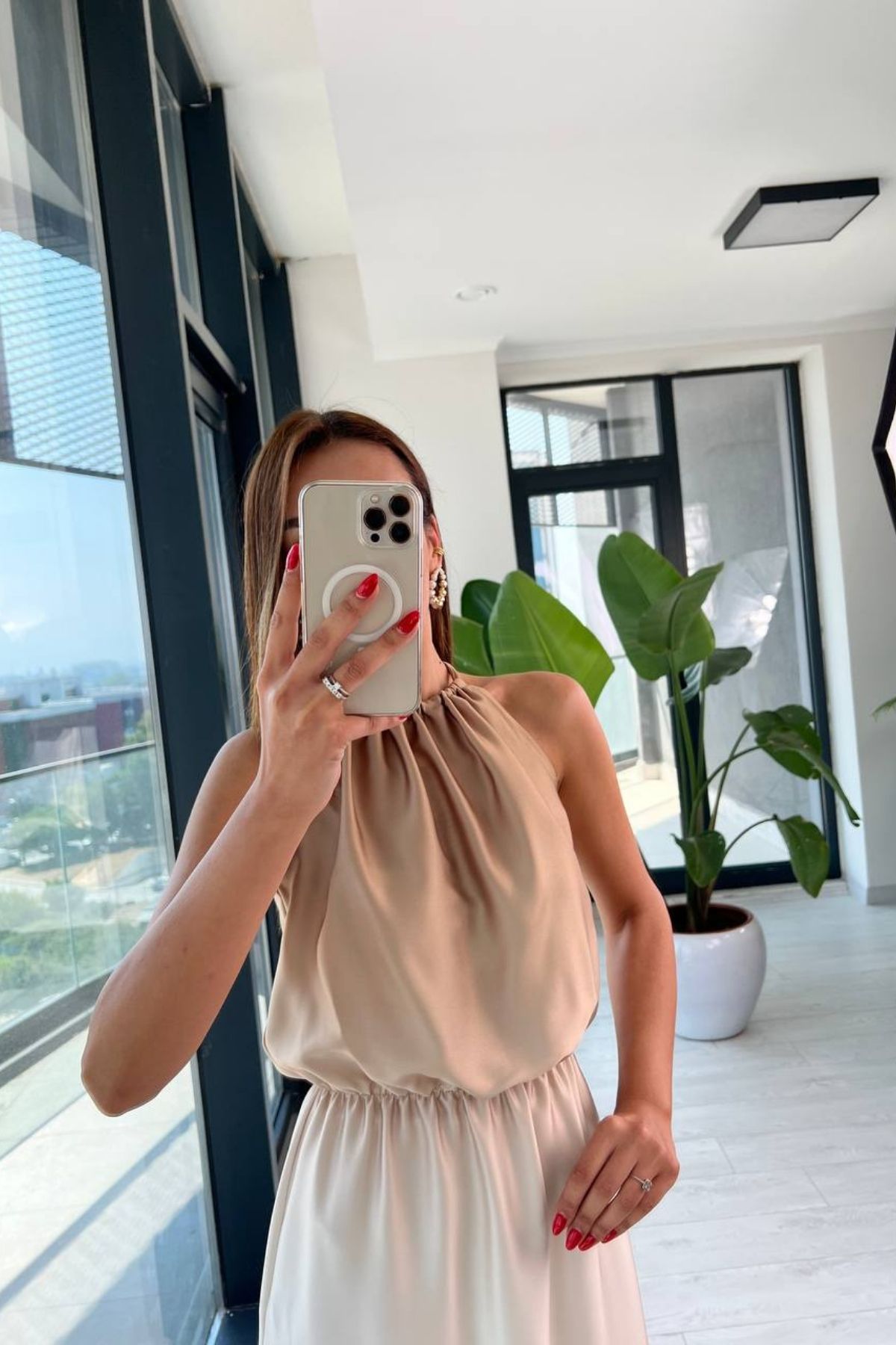 İpek%20Saten%20Geçişli%20Fuşya%20Halter%20Yaka%20Elbise