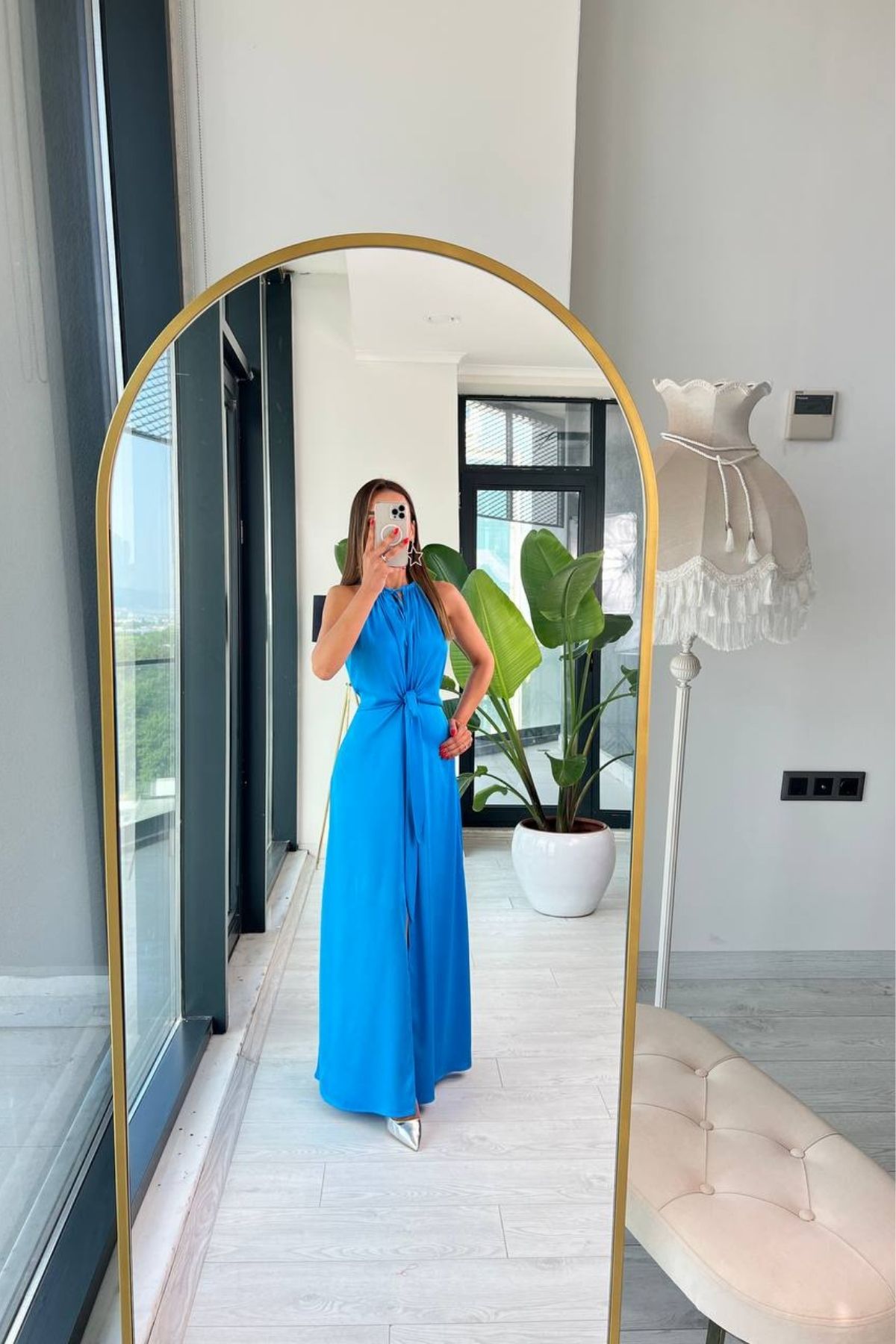 Aqua%20Mavi%20İpek%20Saten%20Yırtmaç%20Detaylı%20Elbise