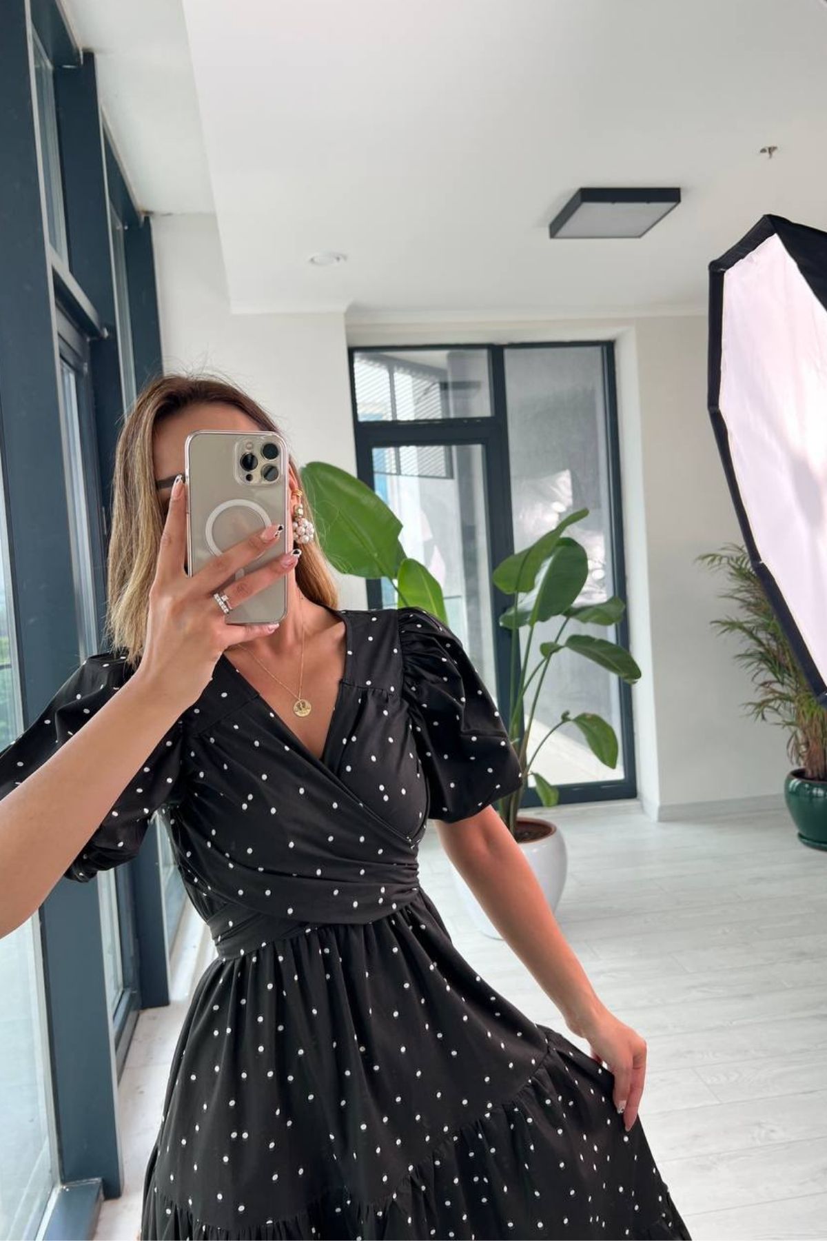 Siyah%20Puantiyeli%20Poplin%20Bağlamalı%20Elbise