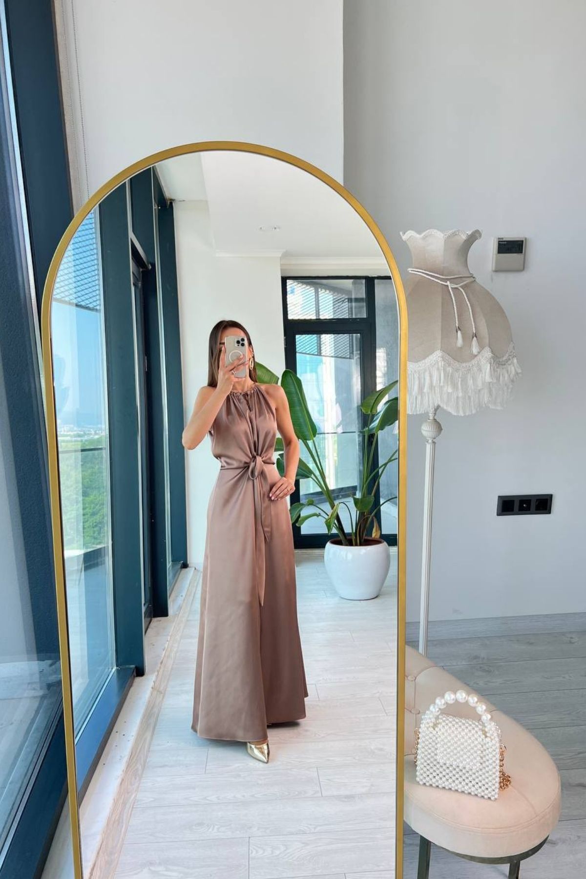 Tasarım%20Bronz%20Vizon%20İpek%20Saten%20Yırtmaç%20Detaylı%20Elbise
