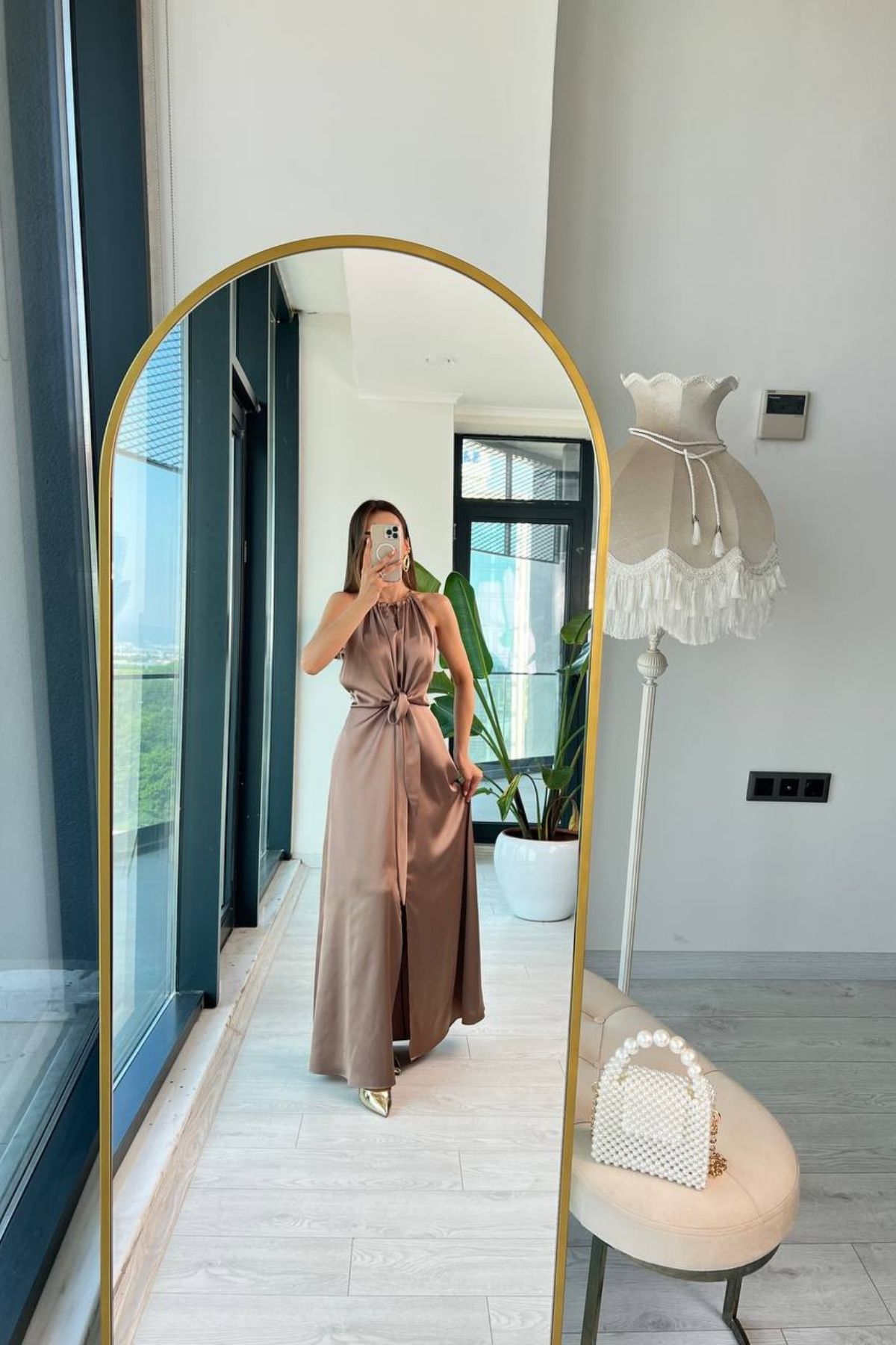 Tasarım%20Bronz%20Vizon%20İpek%20Saten%20Yırtmaç%20Detaylı%20Elbise