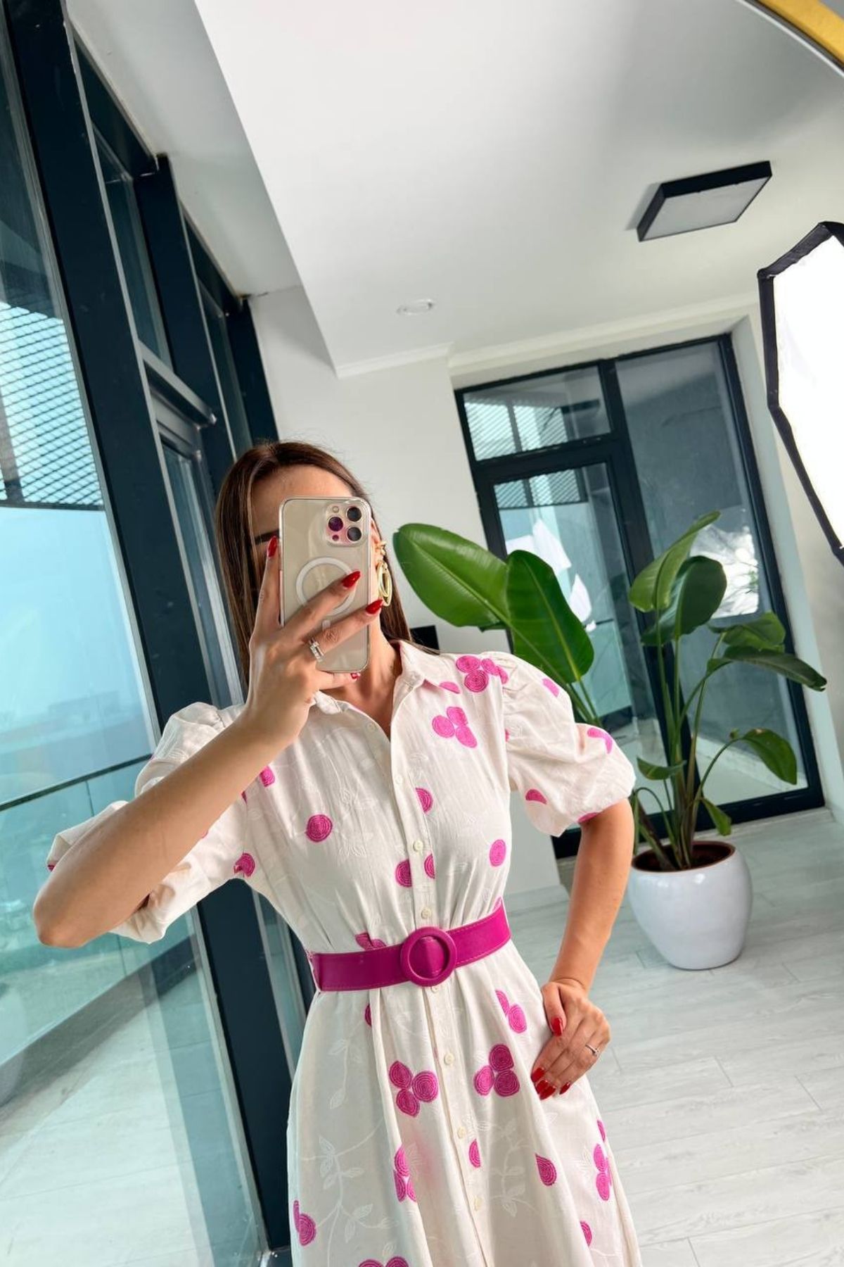 Pembe%20Kemerli%20Ham%20Keten%20Flok%20Baskılı%20Elbise
