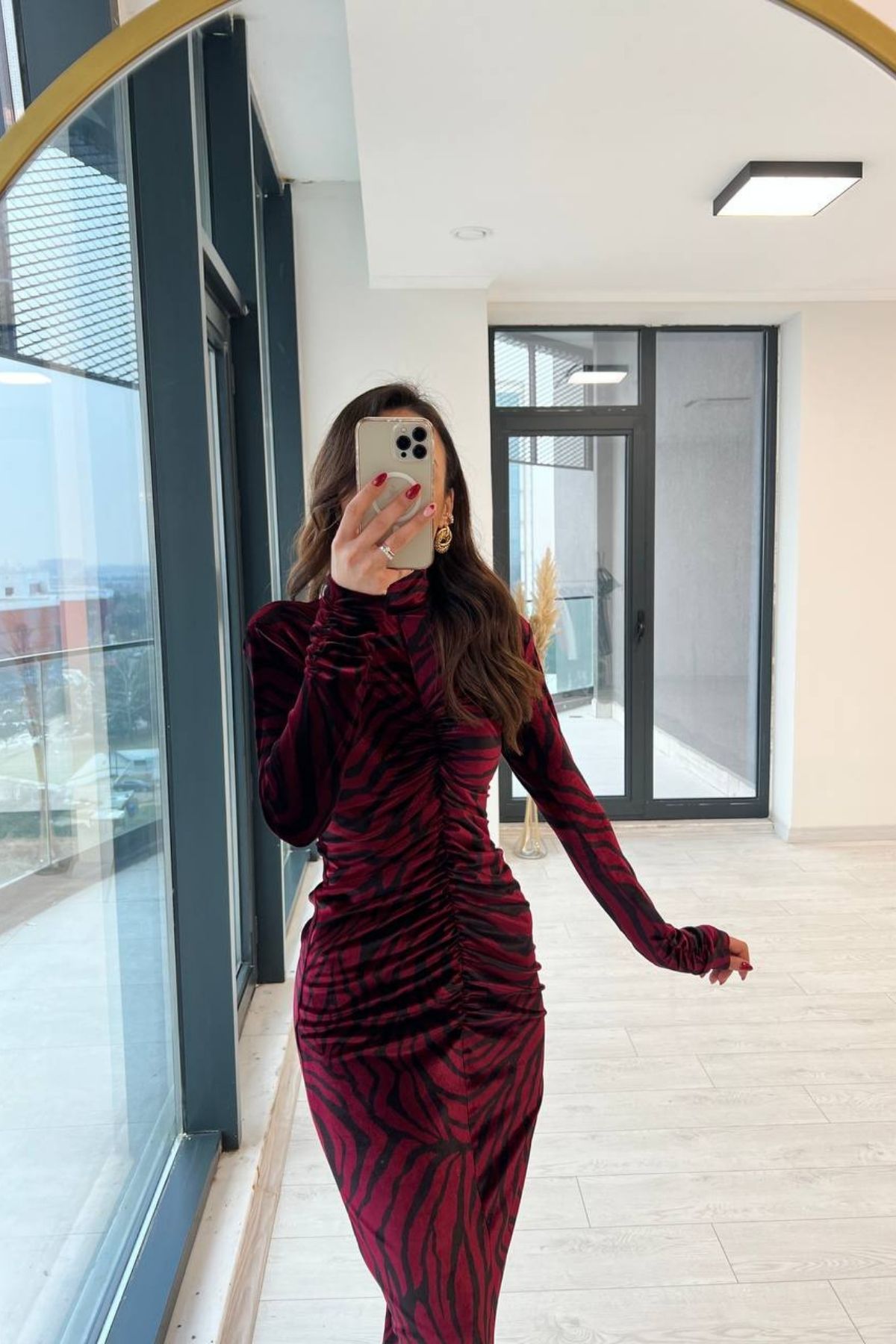Bordo Siyah Kadife Büzgülü Elbise