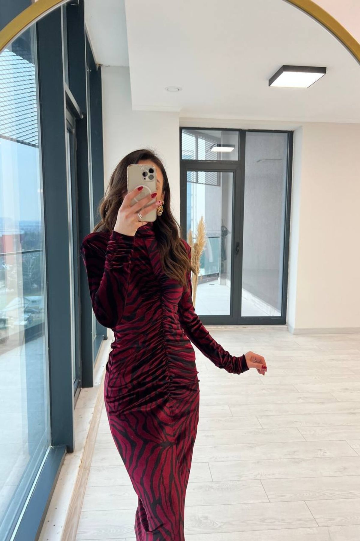 Bordo Siyah Kadife Büzgülü Elbise