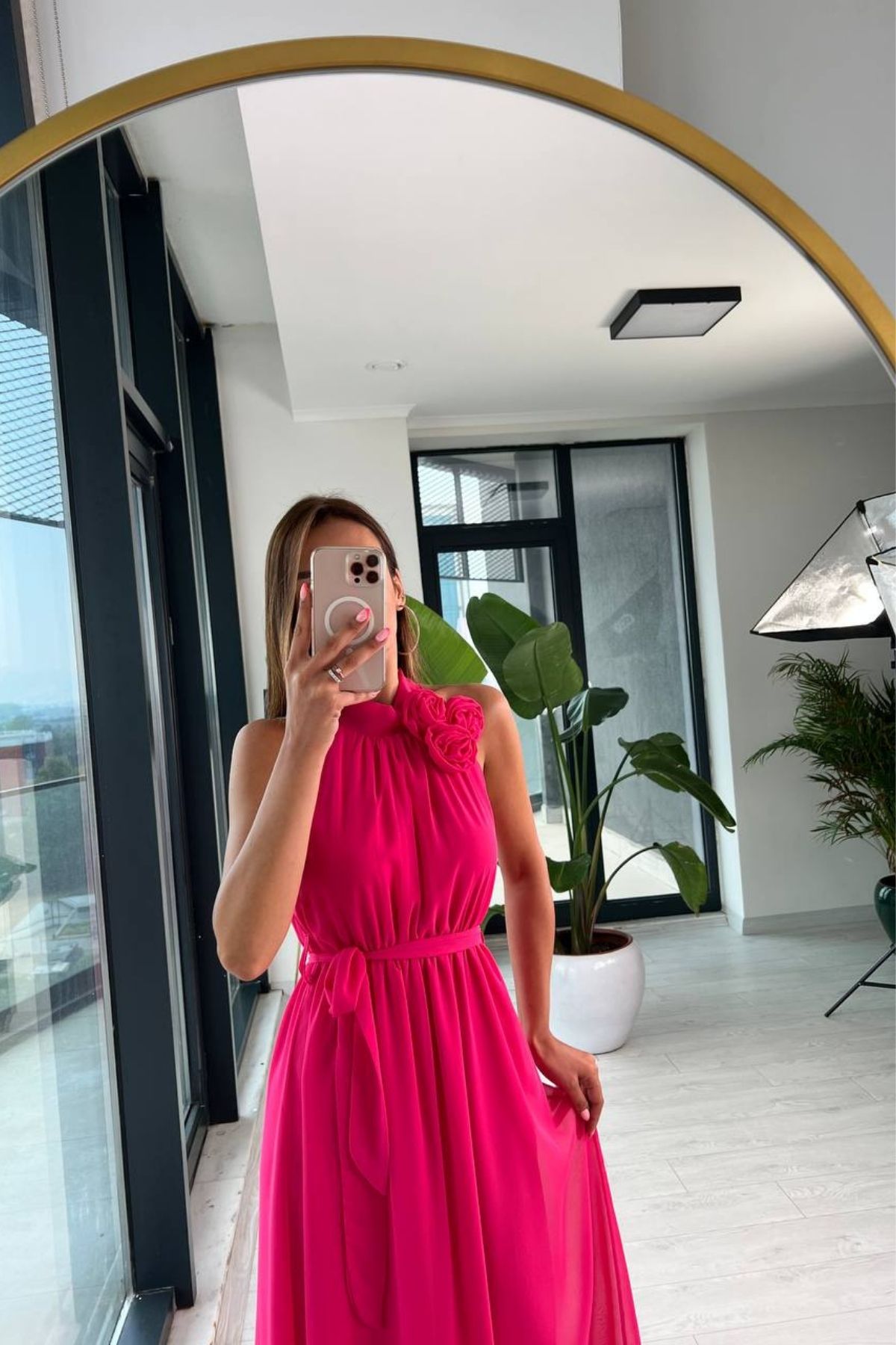 Fuşya%20Astarlı%20Gül%20Broşlu%20Rose%20Elbise