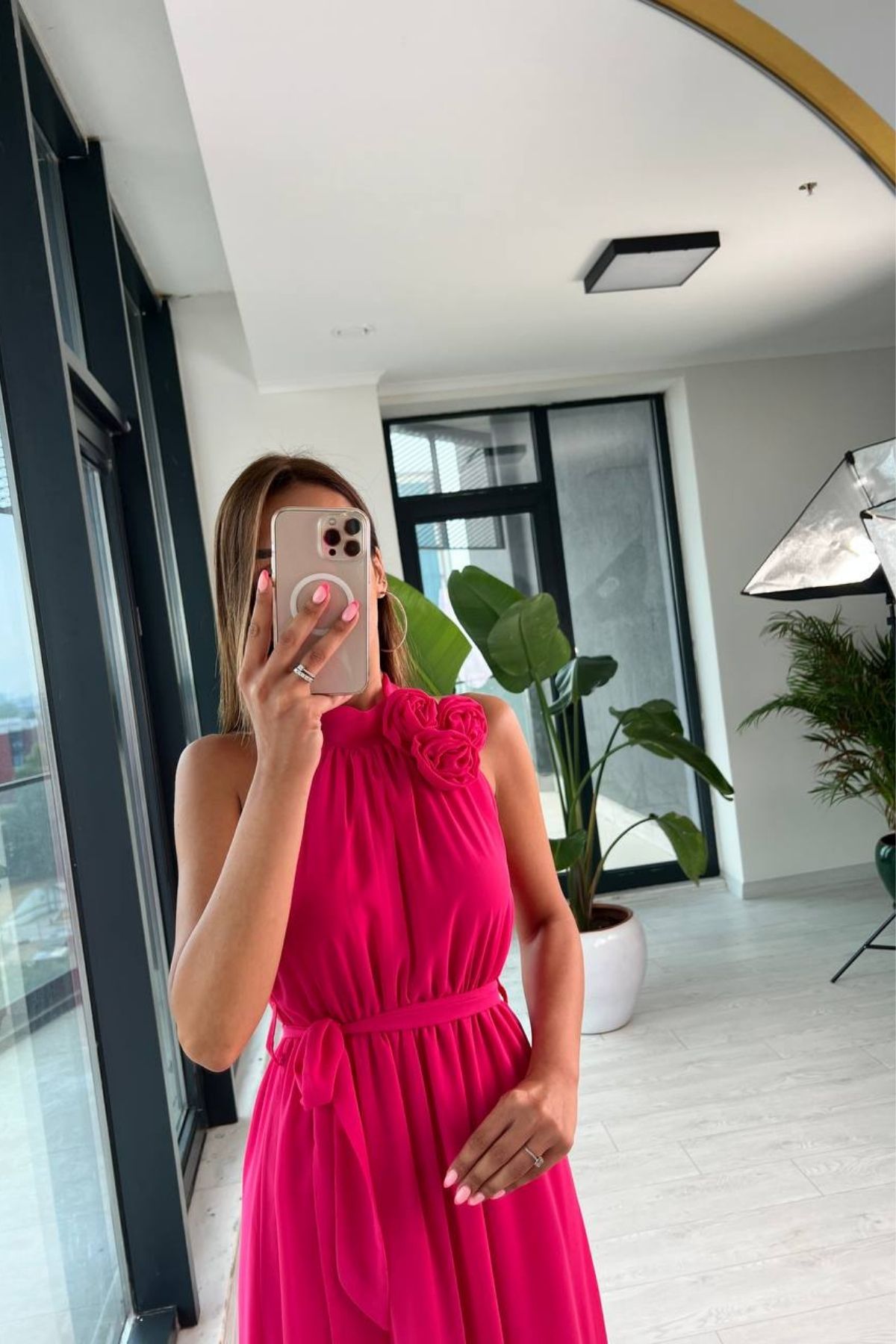 Fuşya%20Astarlı%20Gül%20Broşlu%20Rose%20Elbise