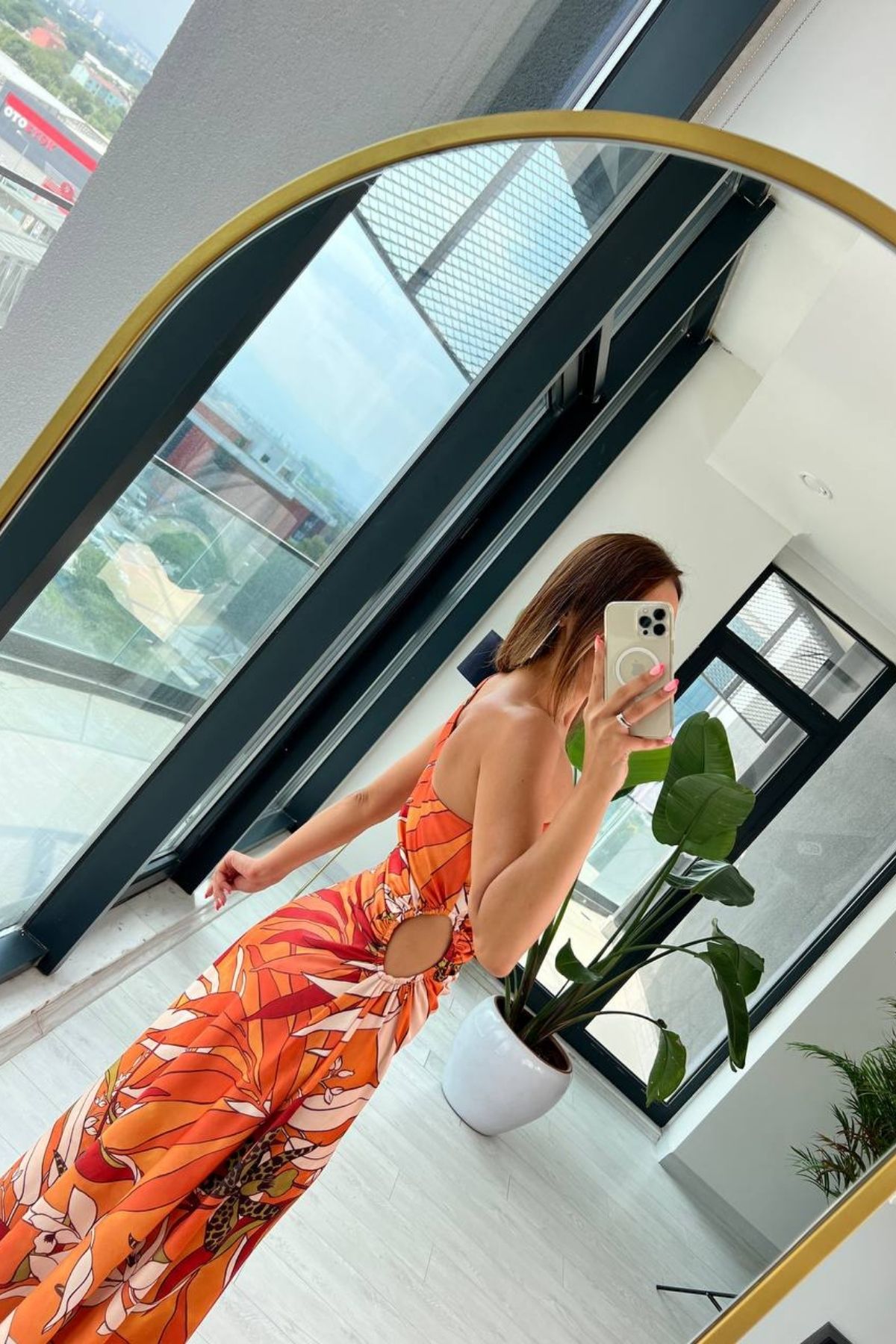 Tasarım%20Orange%20Desenli%20Tok%20Saten%20Tek%20Kol%20Elbise