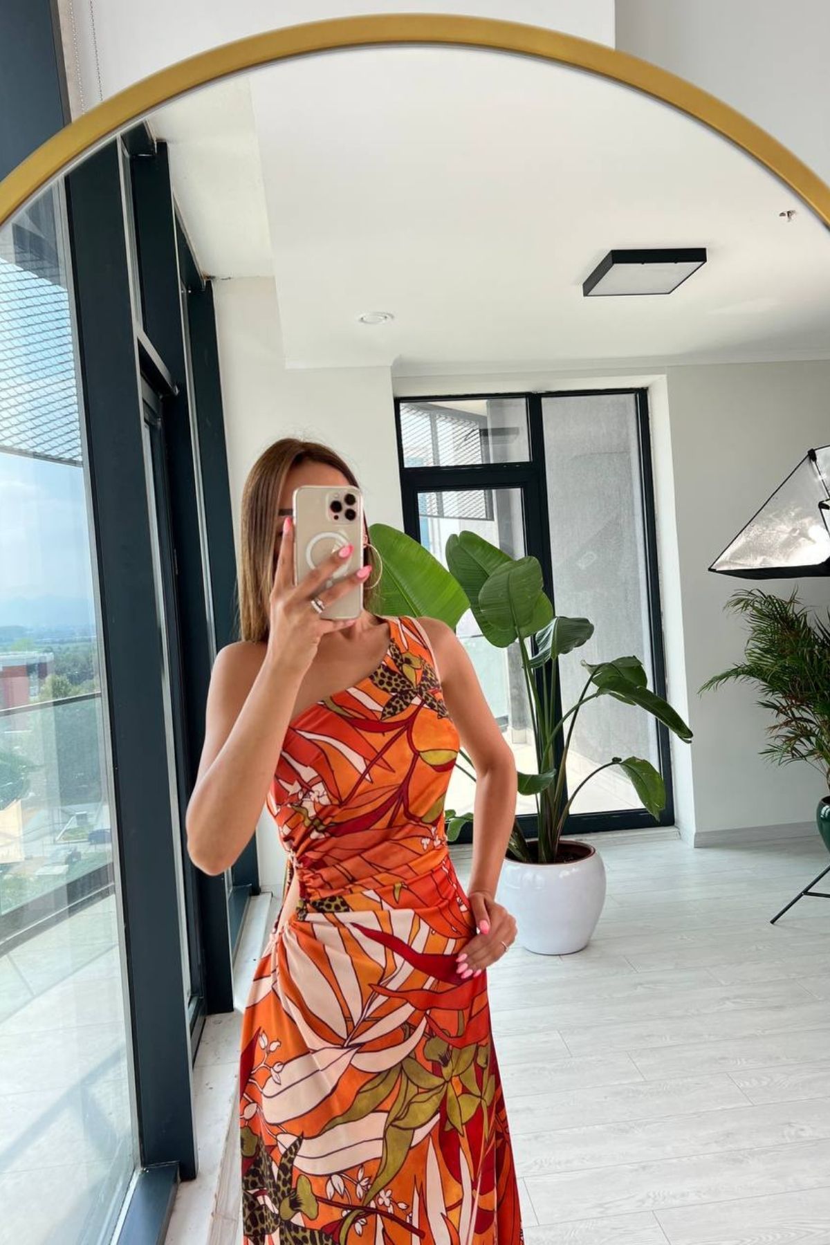 Tasarım%20Orange%20Desenli%20Tok%20Saten%20Tek%20Kol%20Elbise