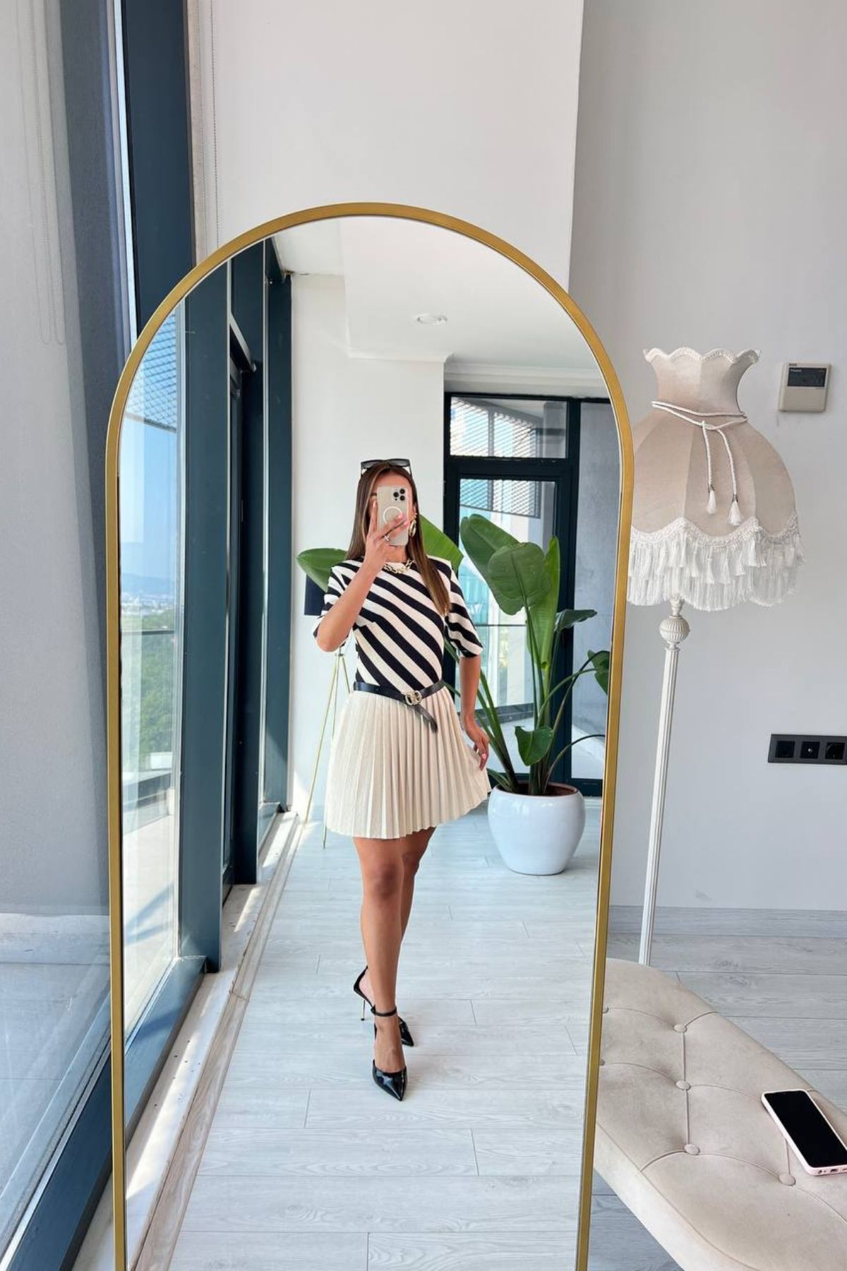 Jakarlı%20Kumaş%20Vatkalı%20Kemerli%20Pilise%20Mini%20Elbise