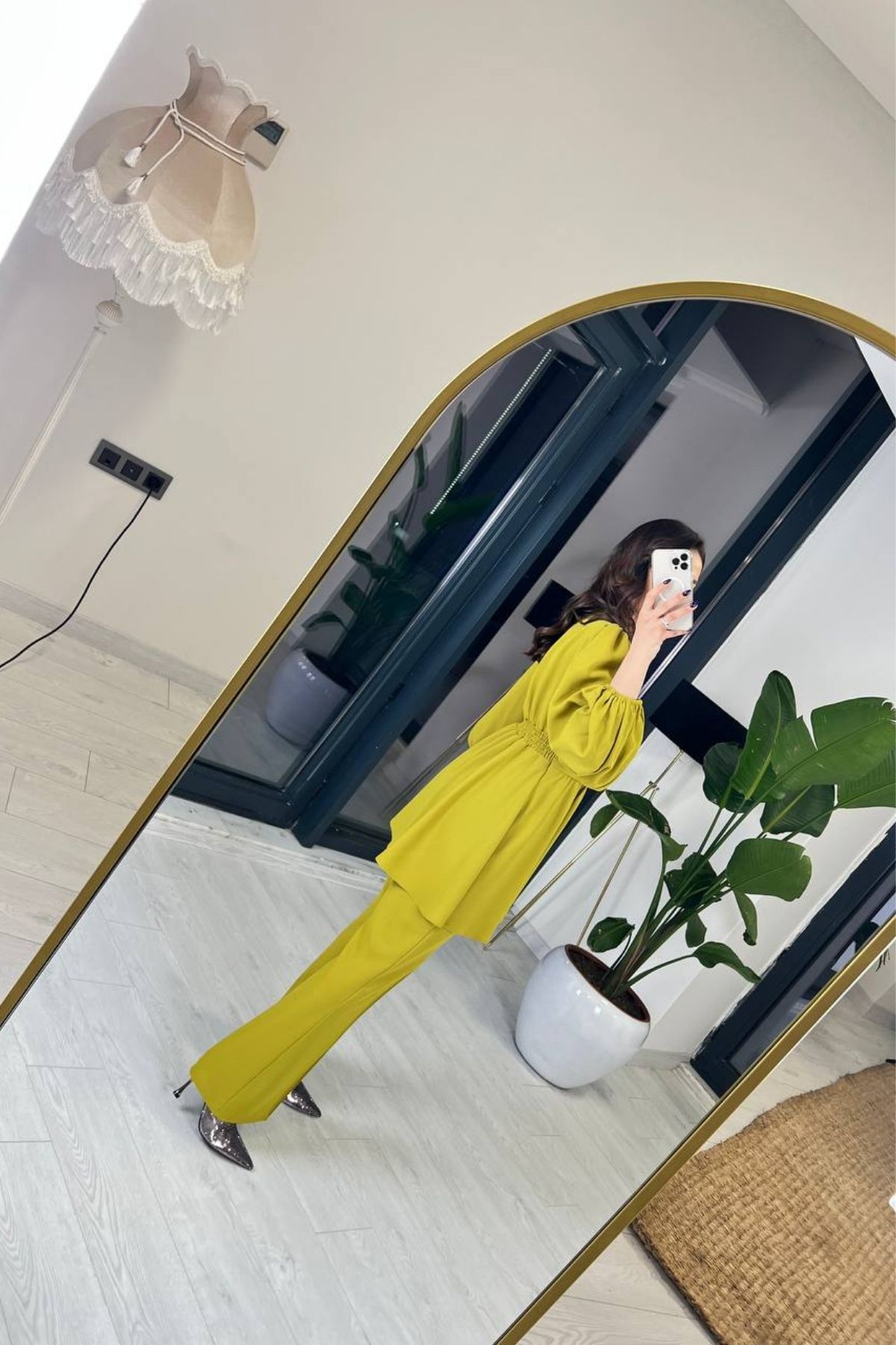 Yağ Yeşili Broş Detaylı Pantolon Bluz Takım